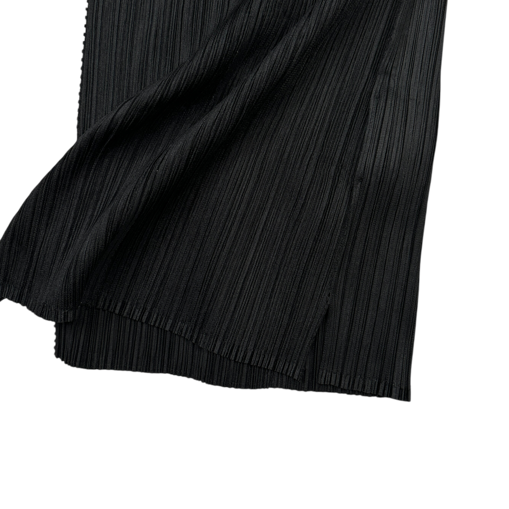 ISSEY MIYAKE PLEATS PLEASE Women's Tank Top - Lightweight Wrinkle-Free Stretch Fabric - Perfect for Travel, Work & Casual Wear