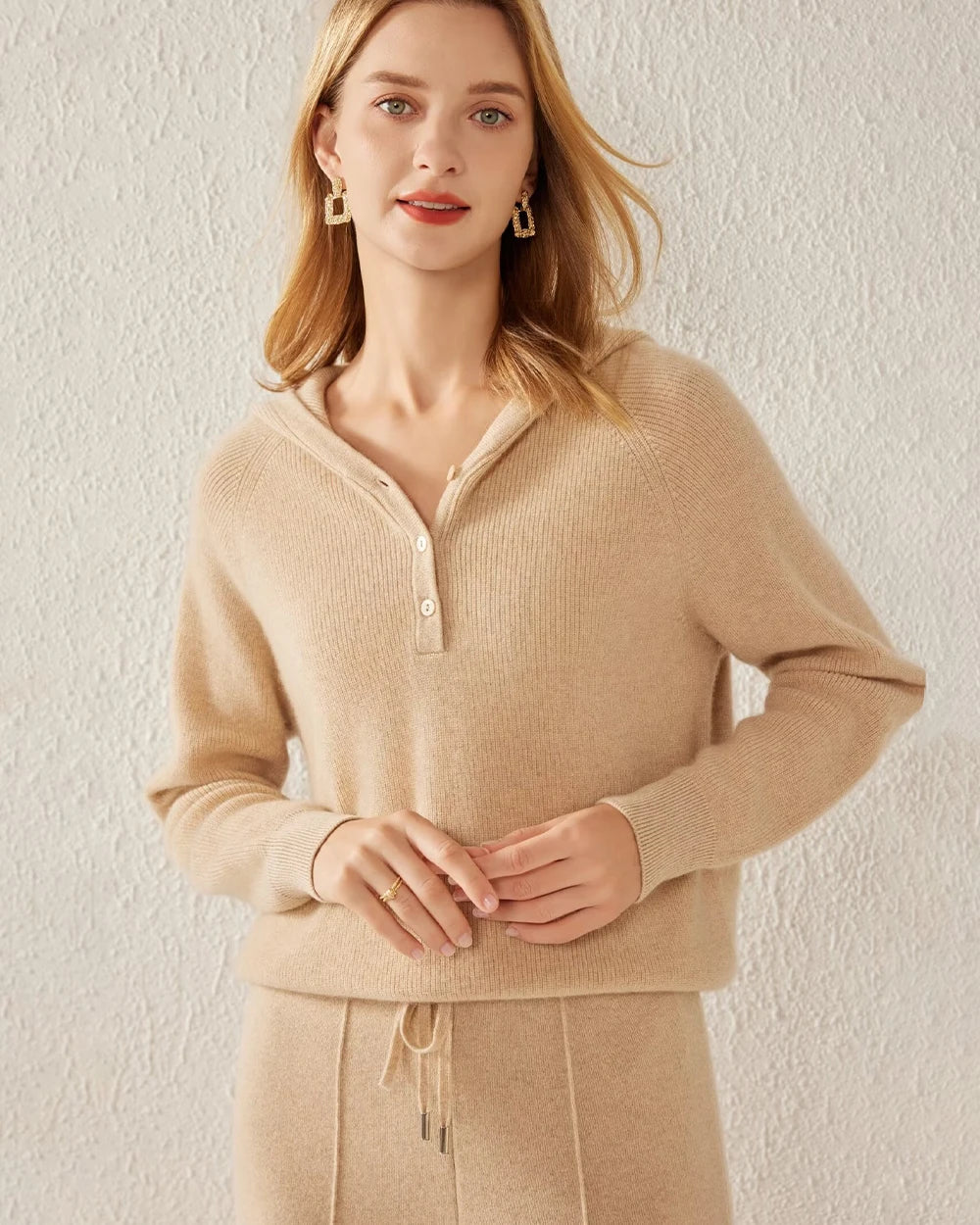 Luxury V-Neck Hooded Cashmere Sweater for Women - Soft & Warm Winter Pullover - Perfect for Casual Outfits, Office Wear & Cozy Evenings