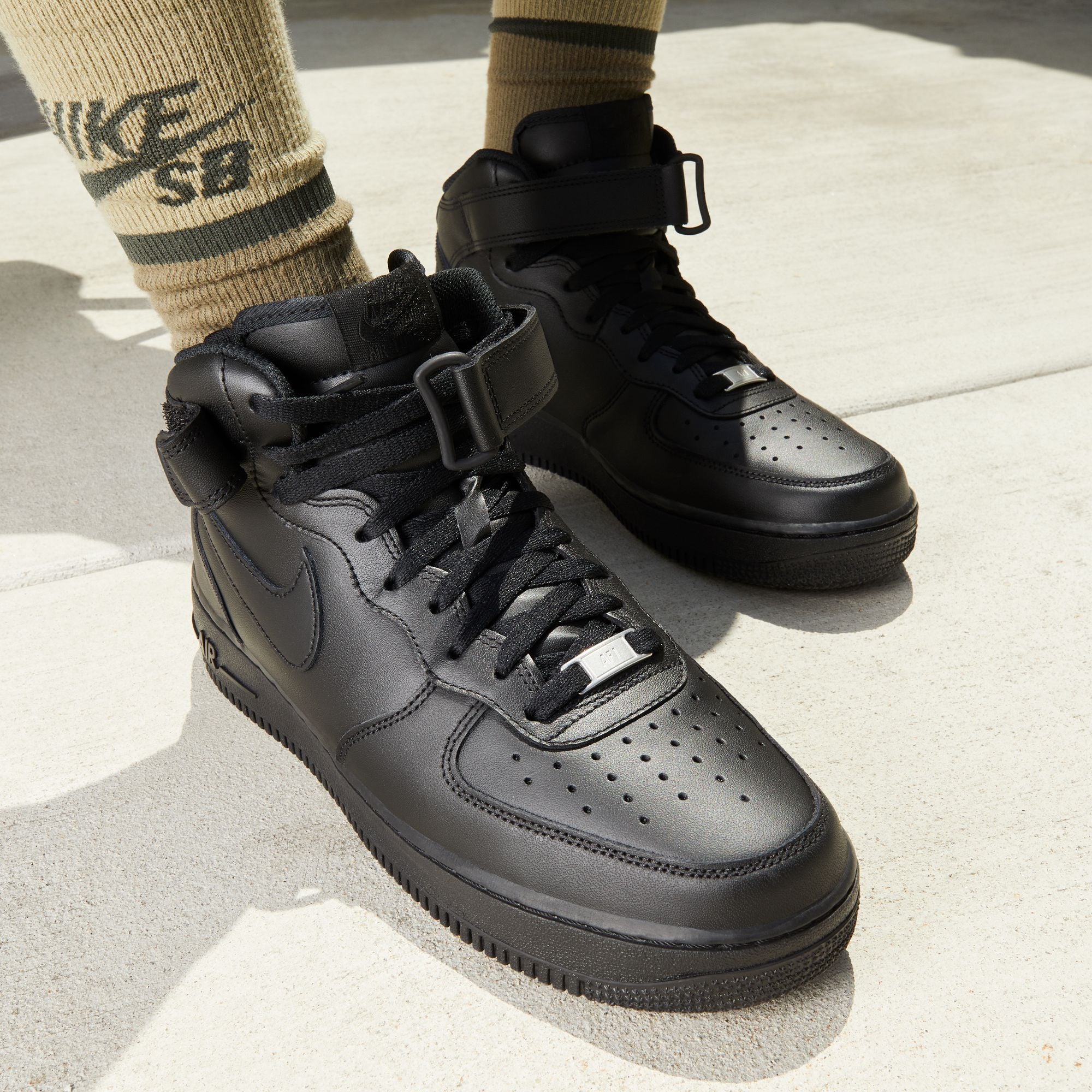 Nike Air Force 1 Mid '07 Men's Basketball Shoes - Classic White Sneakers for Casual Wear & Street Style | Perfect for Everyday Outfits, Gym, and Urban Fashion