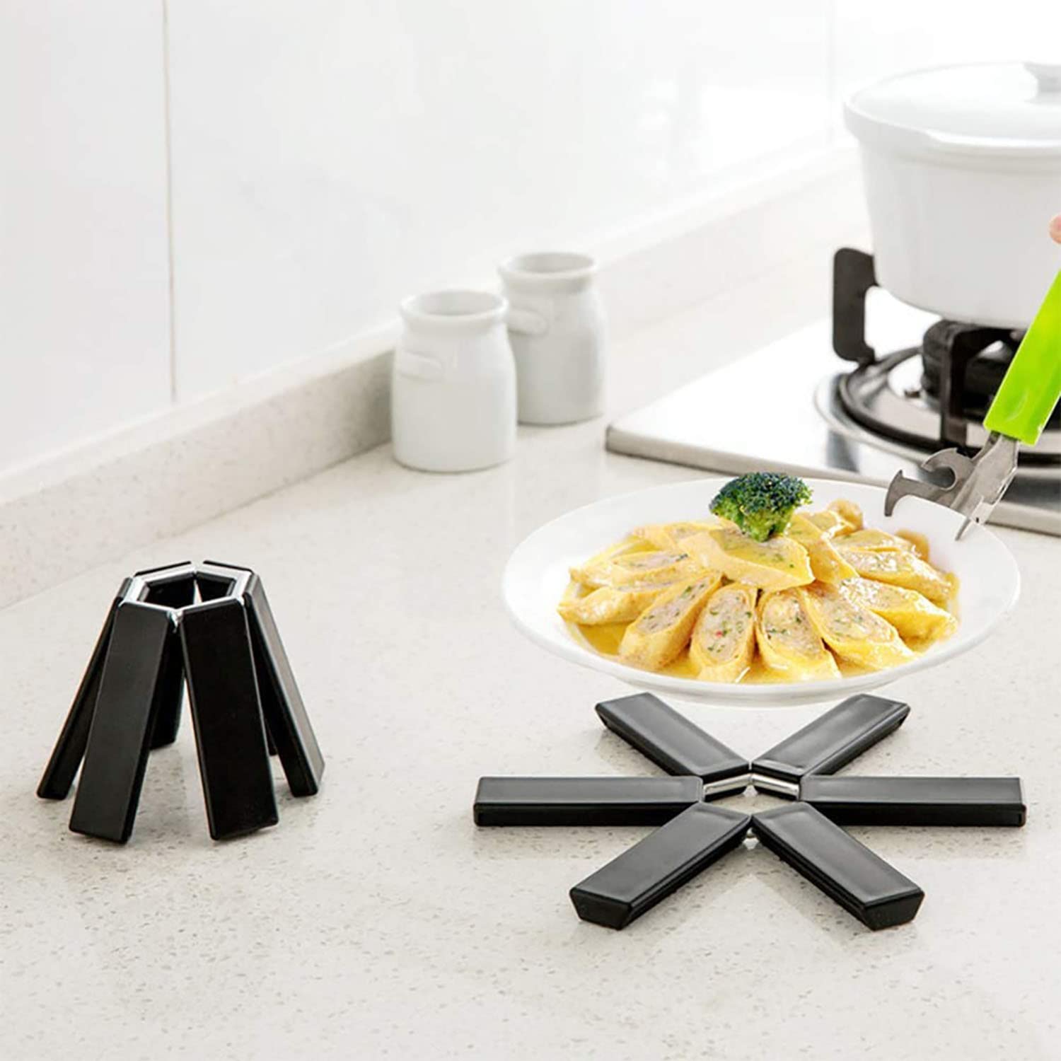Foldable Silicone Heat Resistant Trivets - Non-Slip Insulated Hot Pot Stands & Table Protectors (6-Pack) - Perfect for Kitchen Countertops, Dining Tables, and Outdoor BBQ Cooking