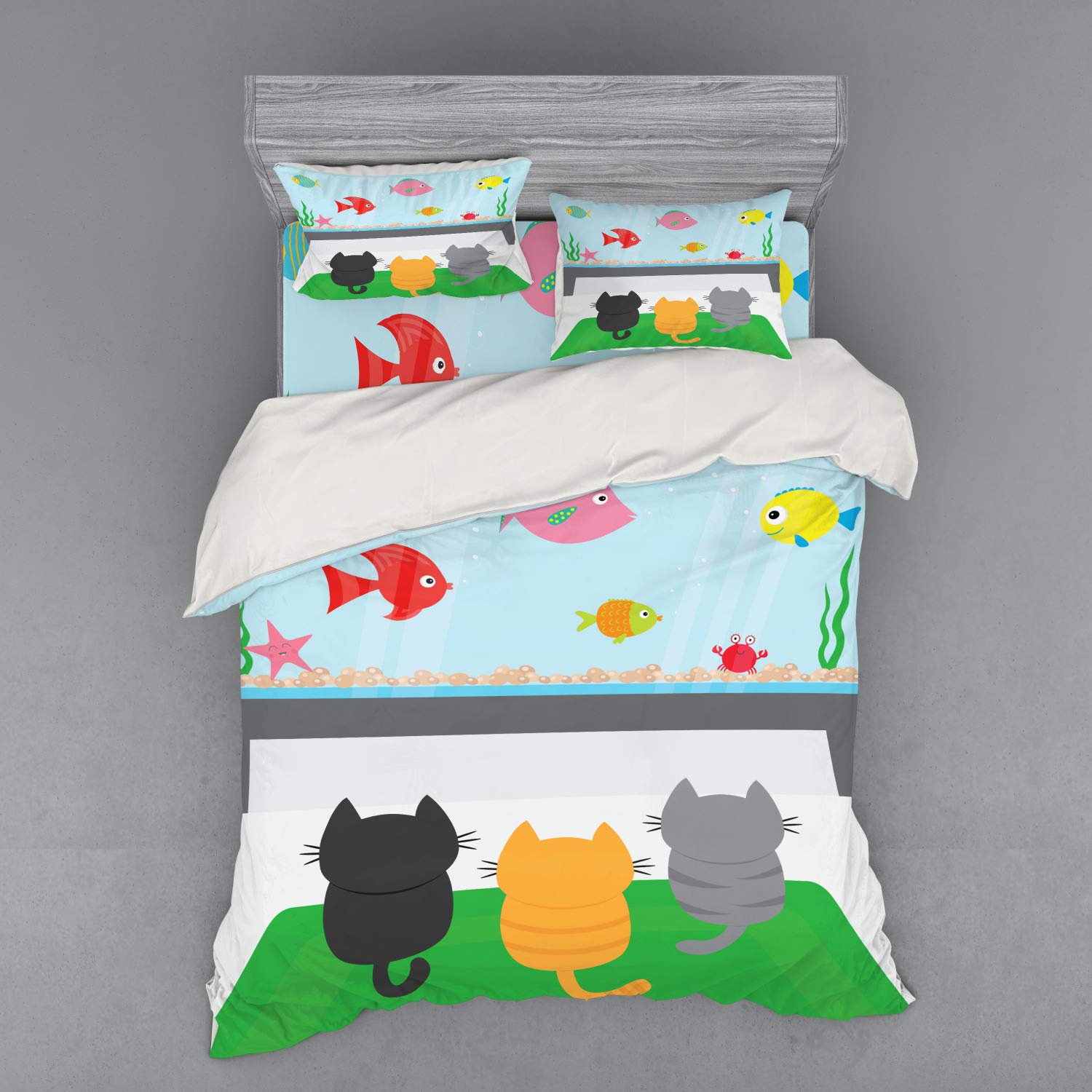 Ambesonne Cat Duvet Cover Set 4-Piece Queen Size - Playful Cats Sitting on Carpet Watching Fish Tank Design, Includes Shams & Fitted Sheet - Perfect for Cat Lovers' Bedroom Decor & Cozy Pet-Themed Home Decor