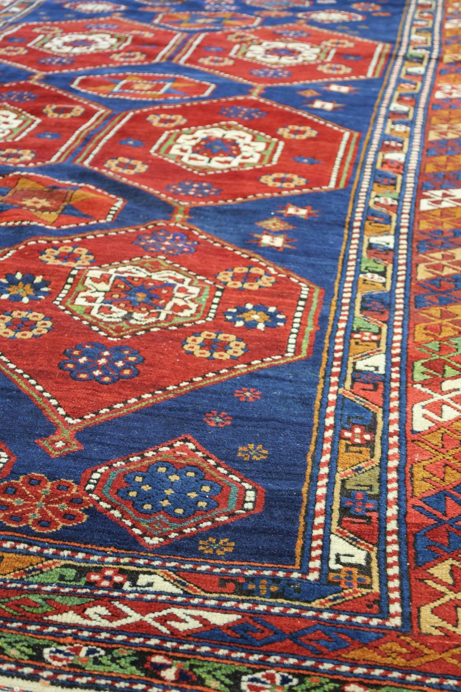 Antique Zeychoir Handwoven Tribal Rug J75080 - Vintage Bohemian Home Decor for Living Room, Bedroom & Office