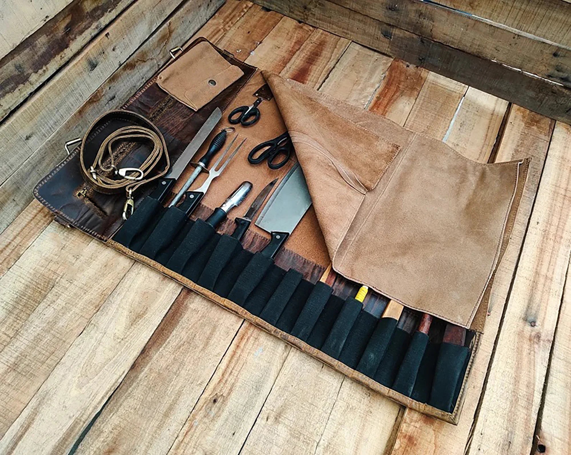 Premium Koch Knife Roll - Dark Brown Leather Knife Case for Chefs & Culinary Professionals - Perfect for Kitchen, Travel & Professional Cooking Classes