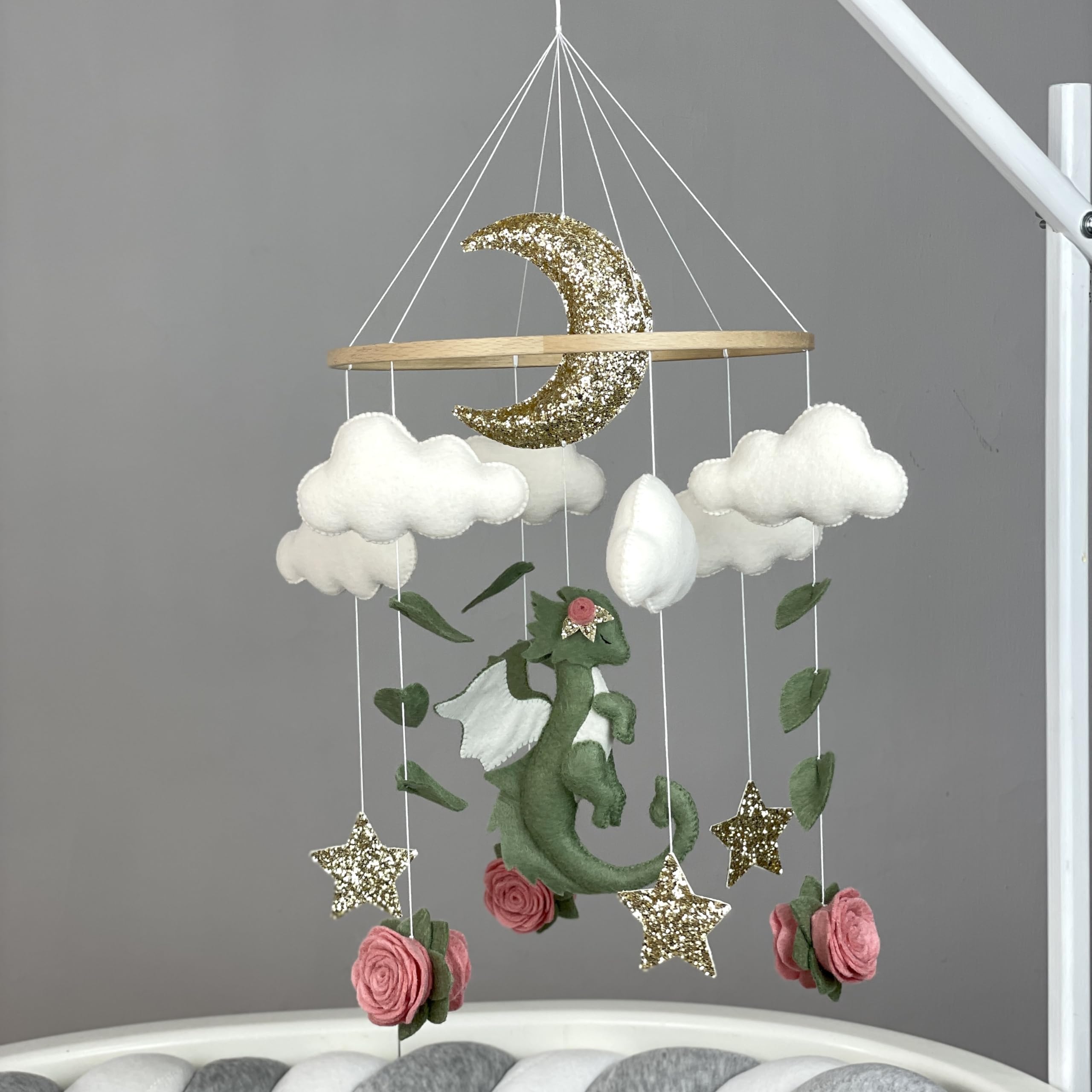 **Green Dragon Felt Hanging Mobile for Baby Crib – Fantasy Nursery Decoration, Baby Shower Gift for Girls – Perfect for Newborn Rooms & Themed Nurseries**