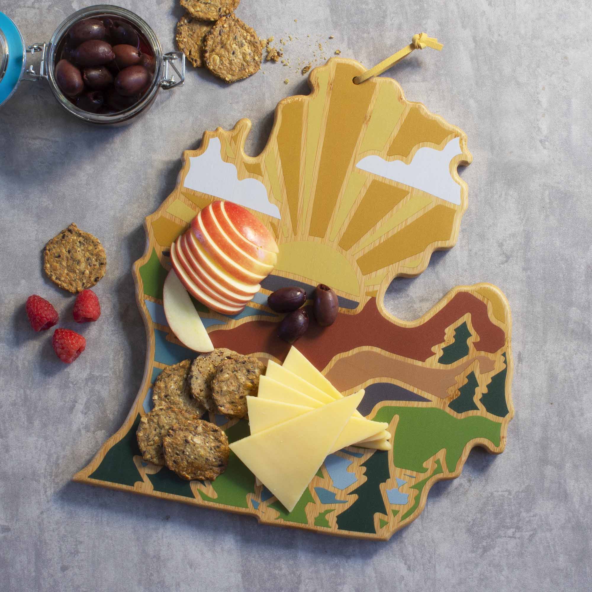 Michigan Mitten Shaped Wooden Cutting Board - Handcrafted Kitchen Decor with Summer Stokes Artwork - Perfect for Home Cooking, Gift Giving & Michigan-Themed Decor