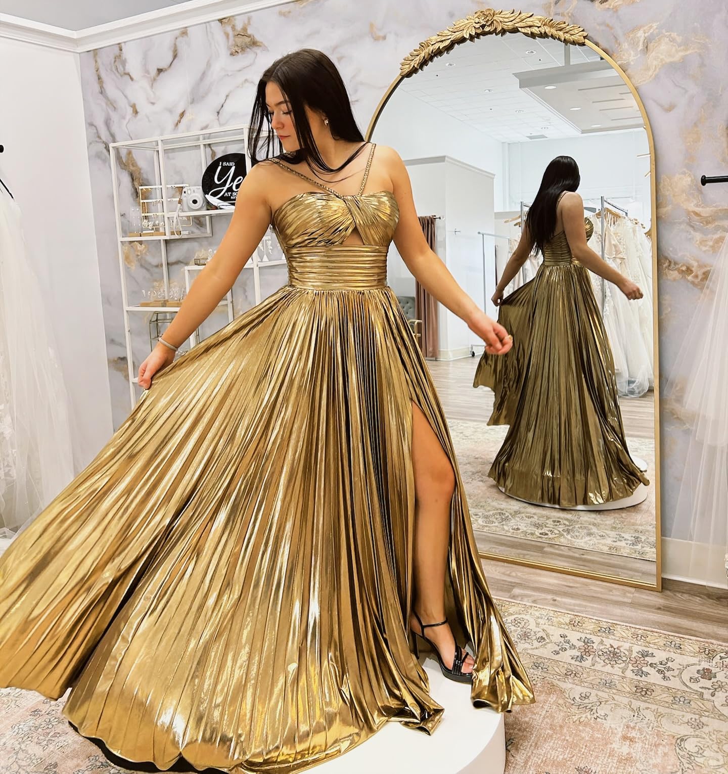Elegant Women's Metallic Sparkly Prom Dress with Spaghetti Straps - Formal Pleated Long Evening Gown for Homecoming, Wedding Guest & Special Occasions