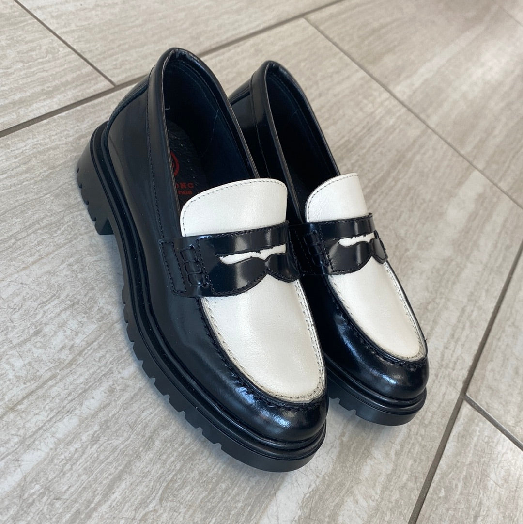 Blublonc Black and White Chunky Loafers for Women - Comfortable Slip-On Shoes for Casual Outfits & Office Wear