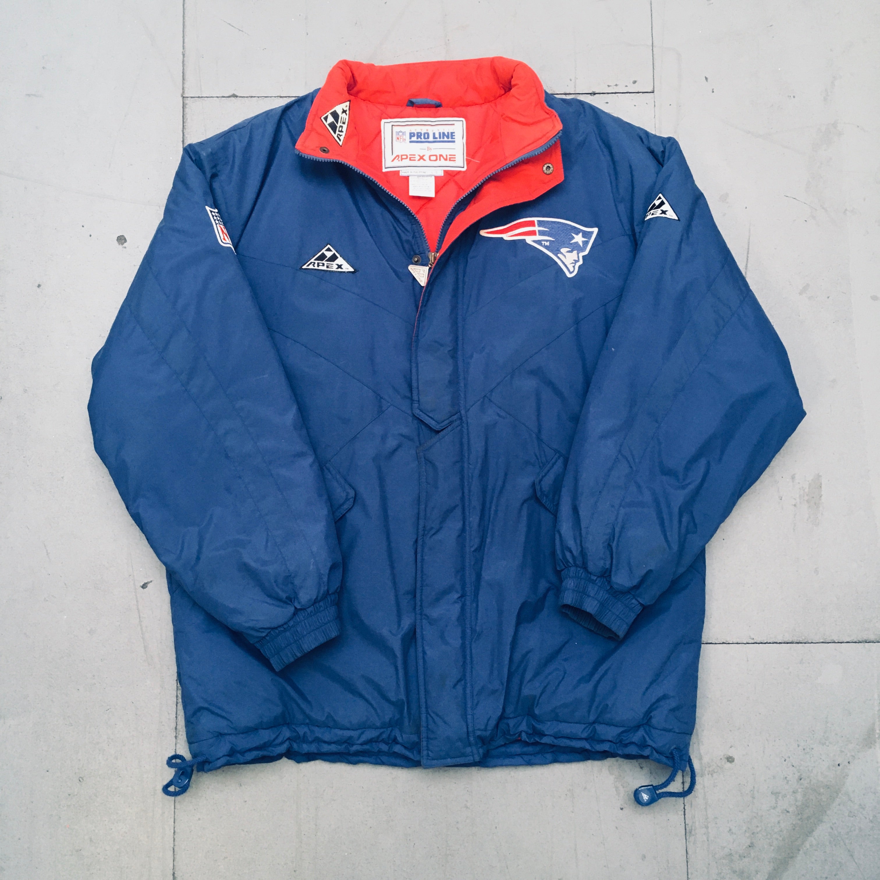 New England Patriots 1990s Apex One Full-Zip Proline Trench Coat - Vintage NFL Jacket for Men (Size L/XL) | Perfect for Football Games, Tailgating & Patriots Fan Gifts