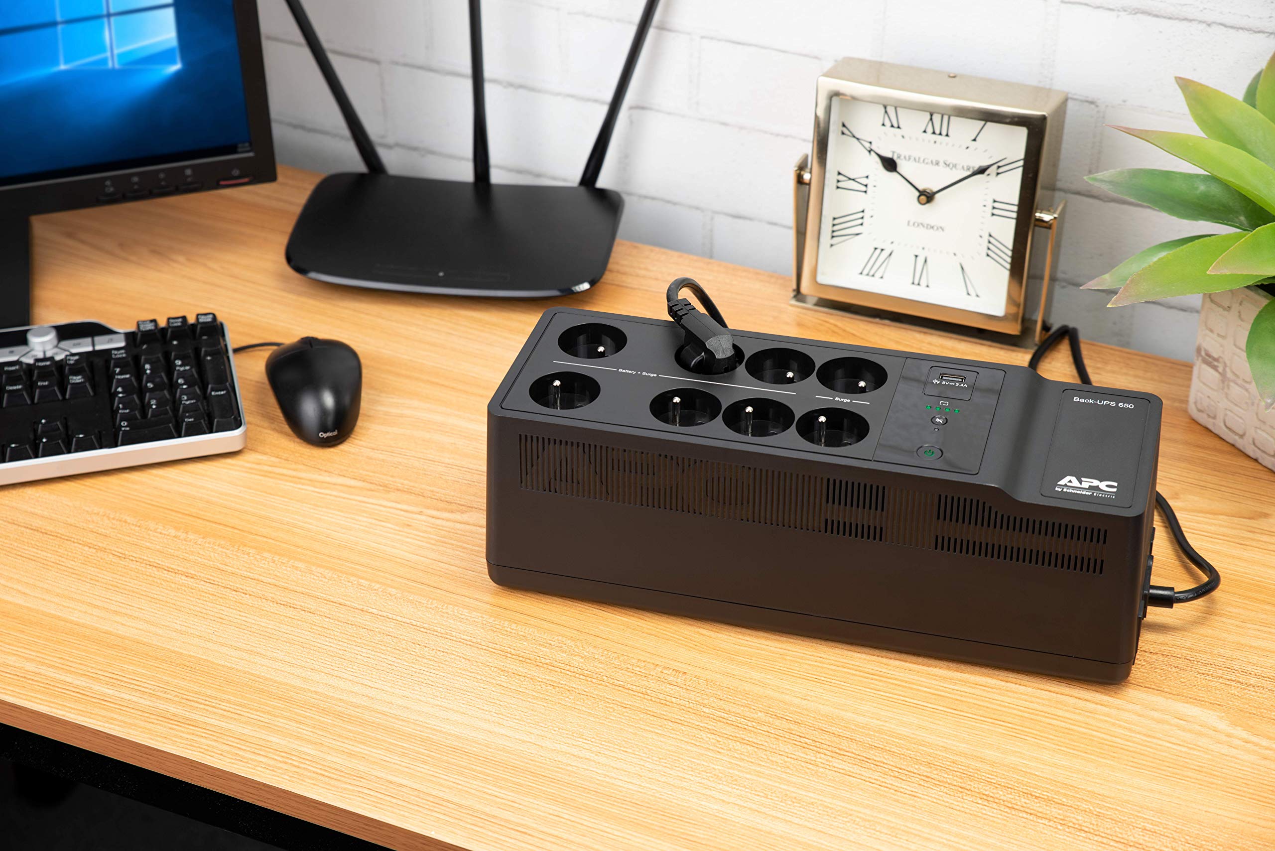 APC by Schneider Electric Back-UPS ES BE650G2-IT 650VA Uninterruptible Power Supply (UPS) with 8 Surge Protected Outlets, 1 USB Charging Port, 400W - Ideal for Home Office, Computer, Router & Electronics Backup Power Protection