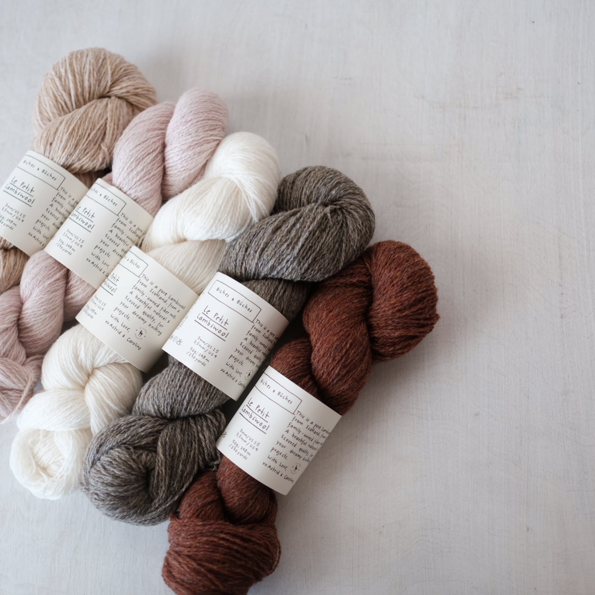 Premium Soft Lambswool Blanket - Ultra Cozy & Warm Winter Throw for Home, Bed, Sofa - Perfect for Gifts, Relaxing & Cold Weather Comfort