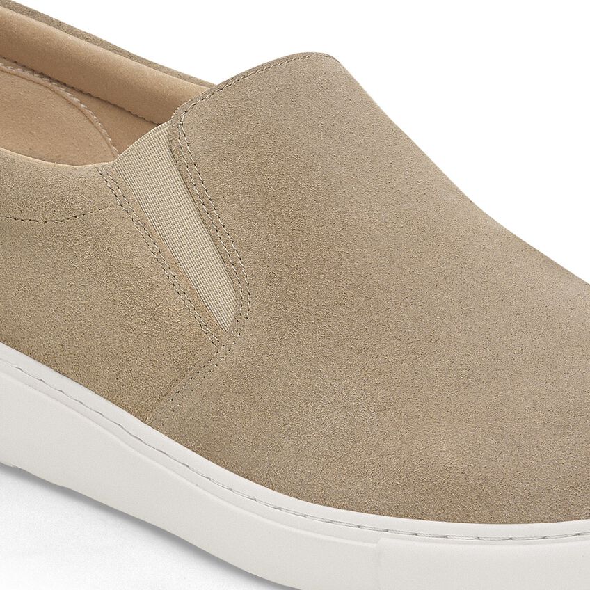 Birkenstock Women's Oswego Suede Leather Sandals in Taupe - Comfortable Casual Footwear for Walking, Travel & Everyday Wear