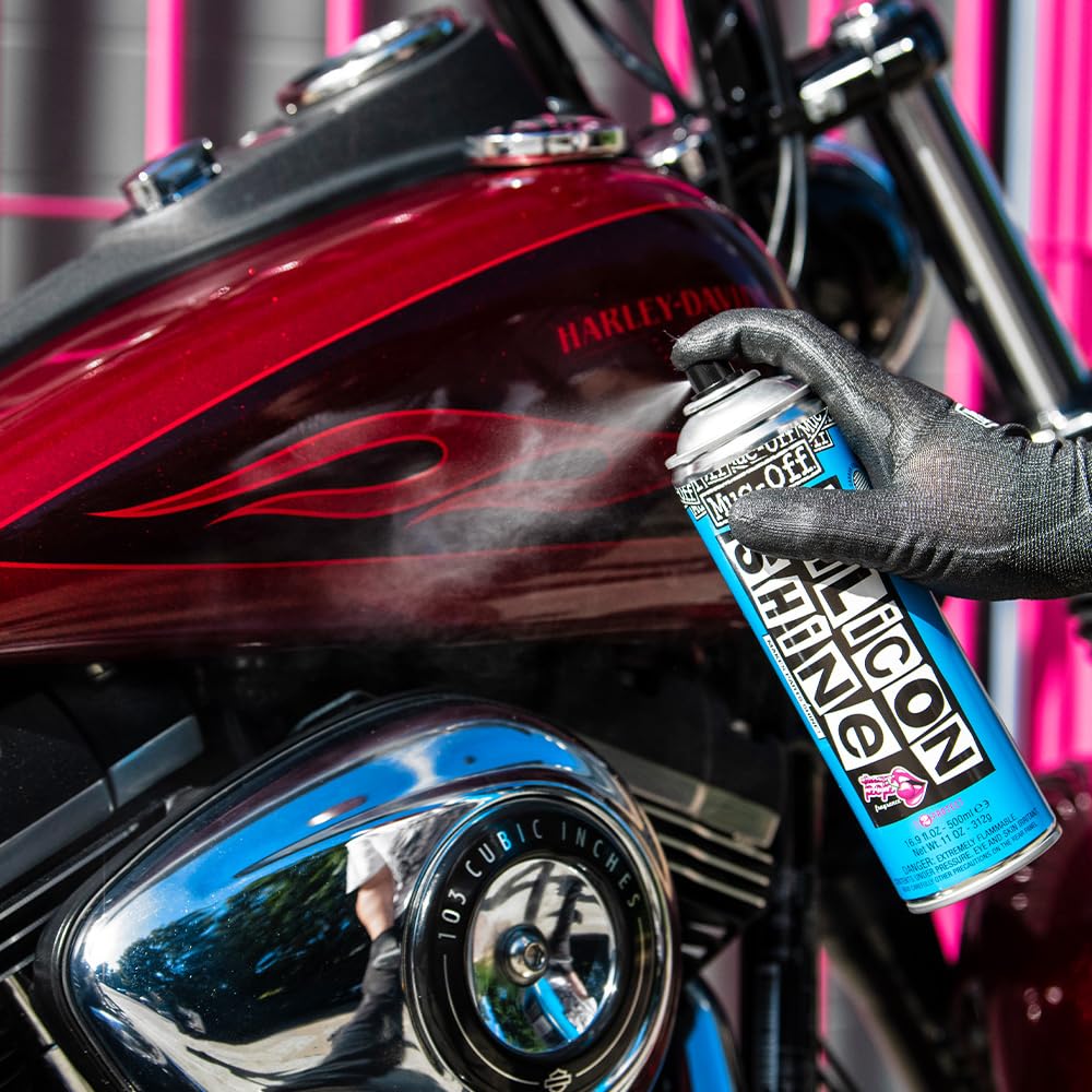 Muc-Off Ultimate Motorcycle Cleaning Kit - Complete Detailing Set with Bike Cleaner & Chain Lube - Perfect for Motorcycle Maintenance, Deep Cleaning & Chain Care - Ideal for Dirt Bikes, Cruisers & Sport Bikes