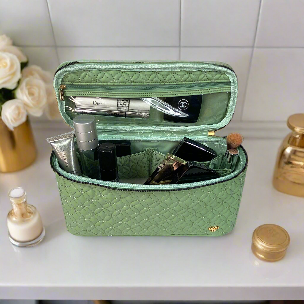 Stylish Travel Bag for Women - Waterproof Carry On Duffel with Shoe Compartment - Perfect for Gym, Weekend Trips & Airplane Travel