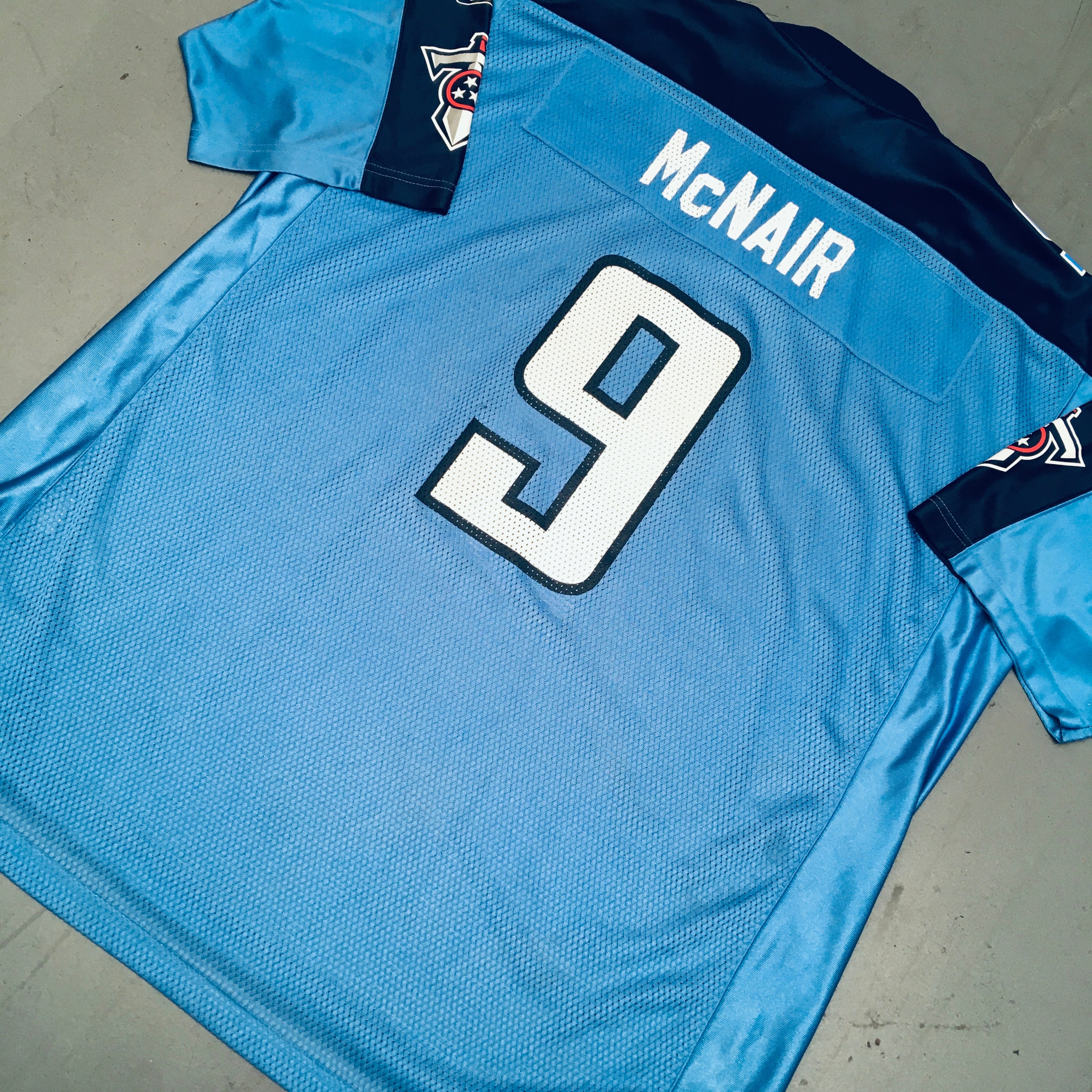 Tennessee Titans Steve McNair 2003/04 Jersey XXL - Authentic NFL Football Fan Gear for Game Day & Sports Memorabilia Collection