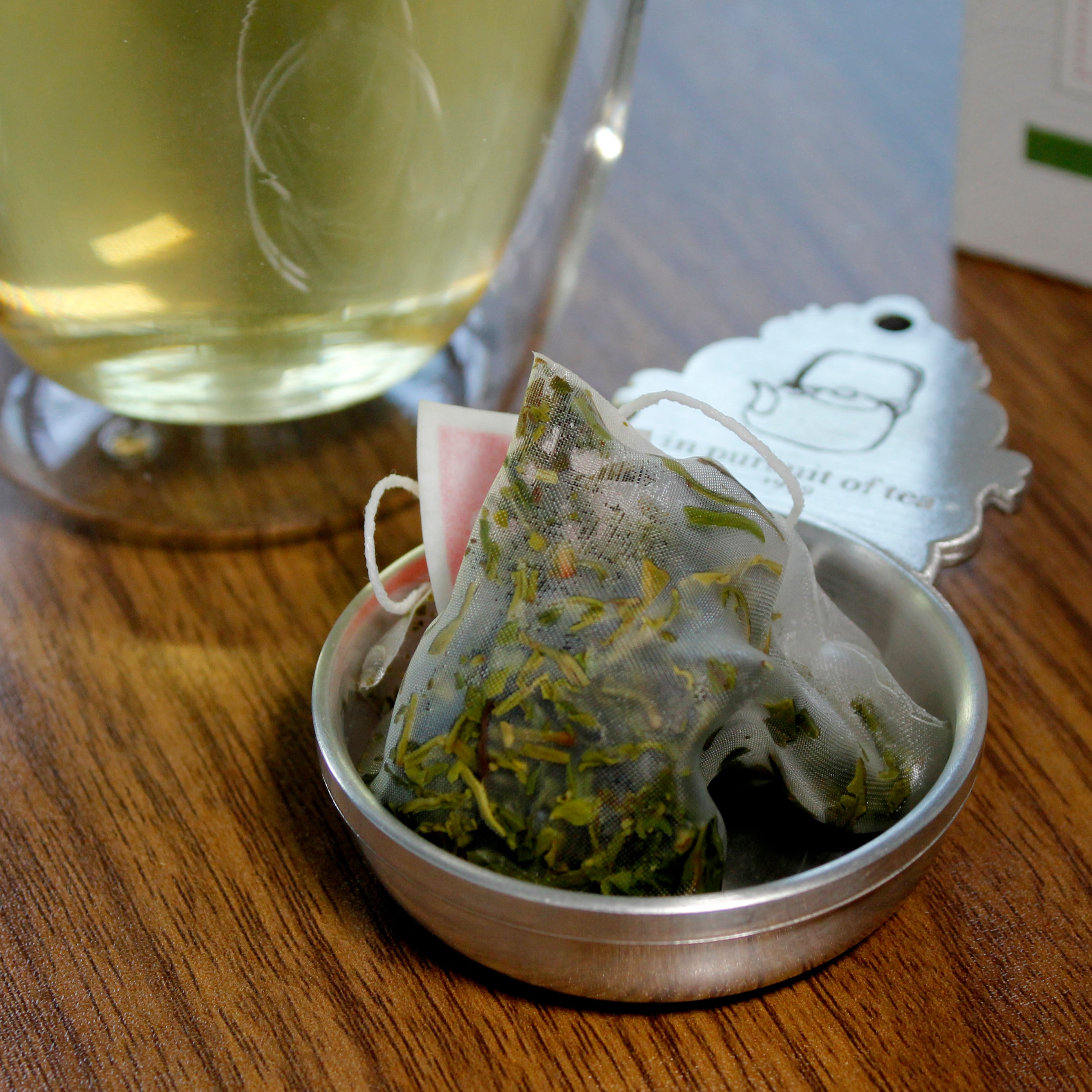 Handcrafted Pewter Tea Scoop - Perfect for Loose Leaf Tea Measuring & Serving - Ideal for Tea Lovers, Home Brewing & Gift Giving