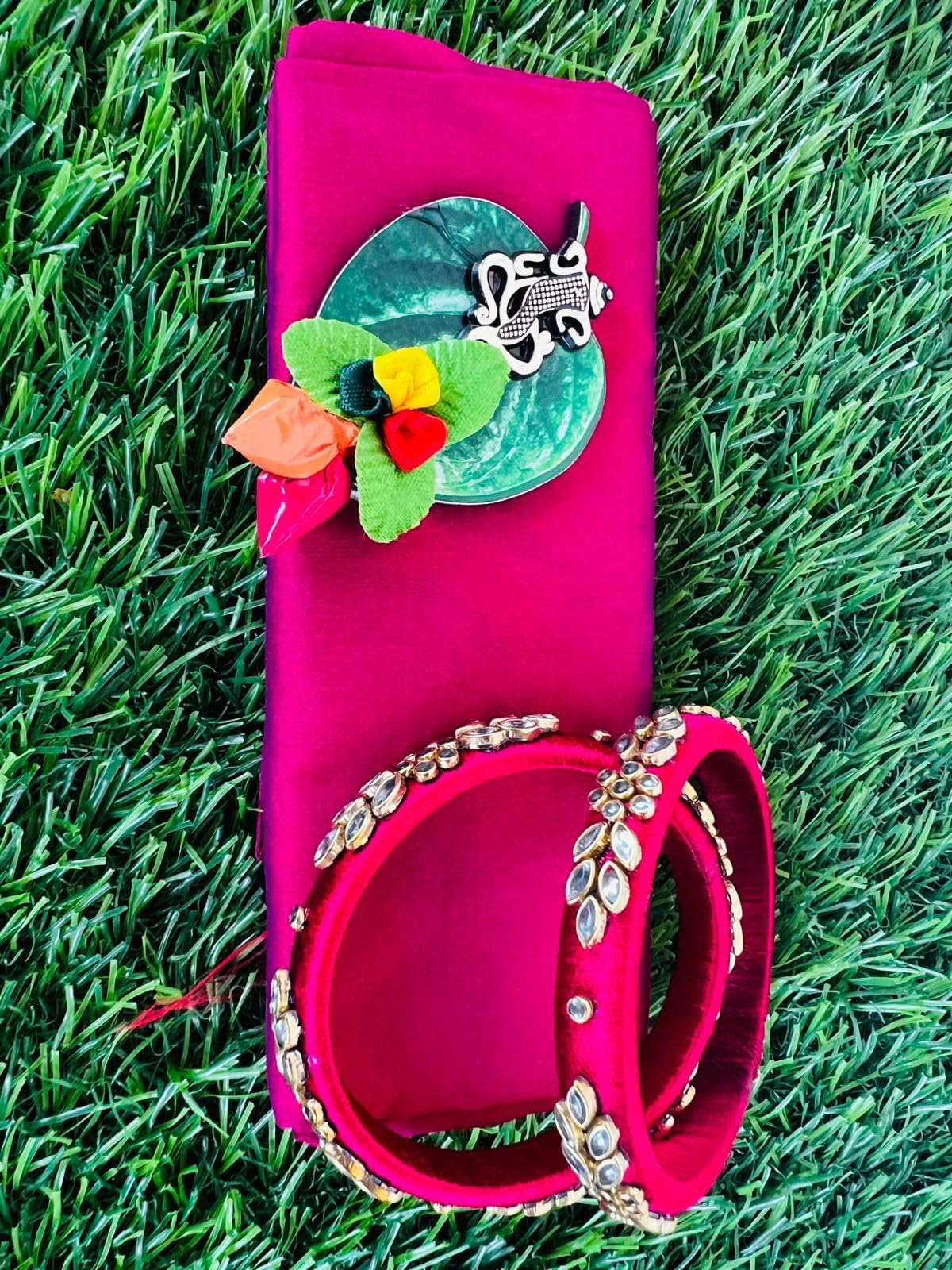 Eco-Friendly ARC Jute Bags with Varalakshmi Print - 5-Piece Set Includes Thread Bangles, Blouse Fabric & Betel Leaf Haldi Kumkum - Perfect for Hindu Pooja Return Gifts, Wedding Favors & Festival Giveaways | Sustainable Jute Thamboolam Bags for Religious Ceremonies & Cultural Events