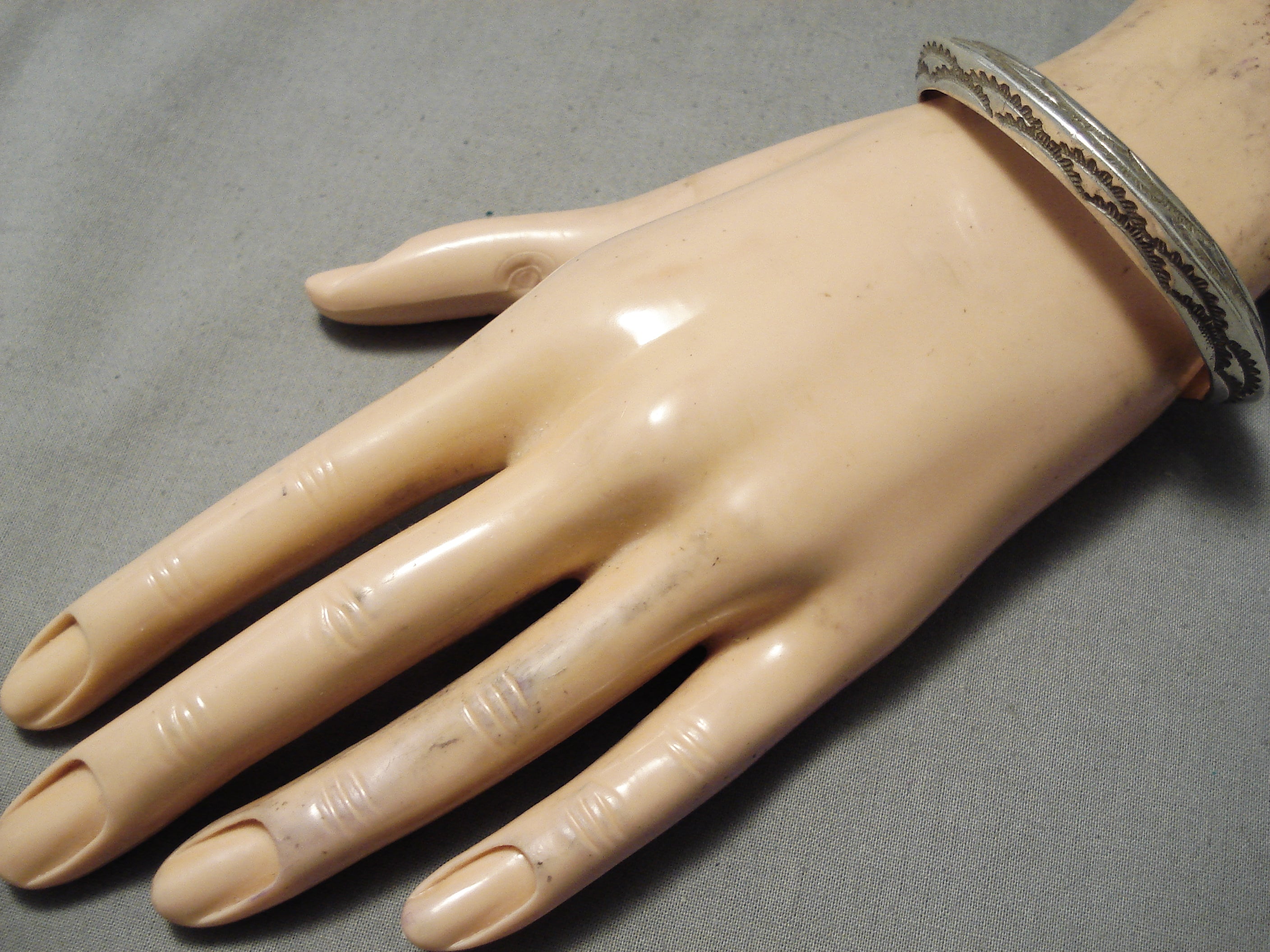 Authentic Vintage Navajo Sterling Silver Mary Bill Bracelet - Handcrafted Native American Jewelry for Women, Perfect for Boho Fashion & Special Occasions