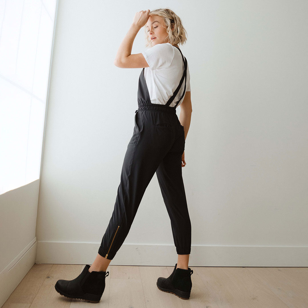 Black Classic Overalls Jumpsuit for Women & Men - Durable Denim Workwear Coveralls - Perfect for Farming, Construction & DIY Projects