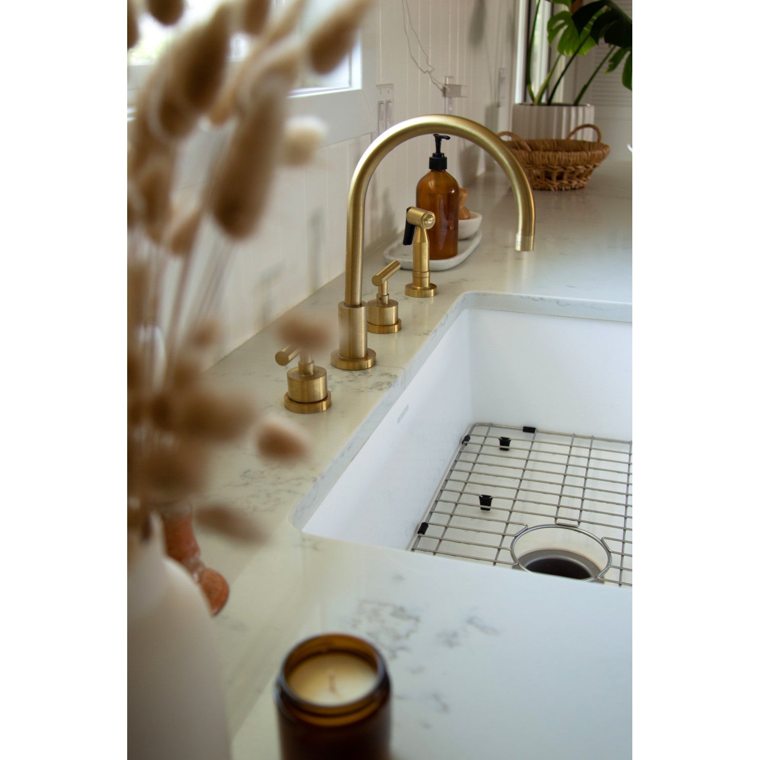 Arcticstone GKFA301810BC 30 Inch White Farmhouse Kitchen Sink - Solid Surface Apron Front Single Bowl with Strainer, Matte Finish | Perfect for Rustic & Modern Kitchens