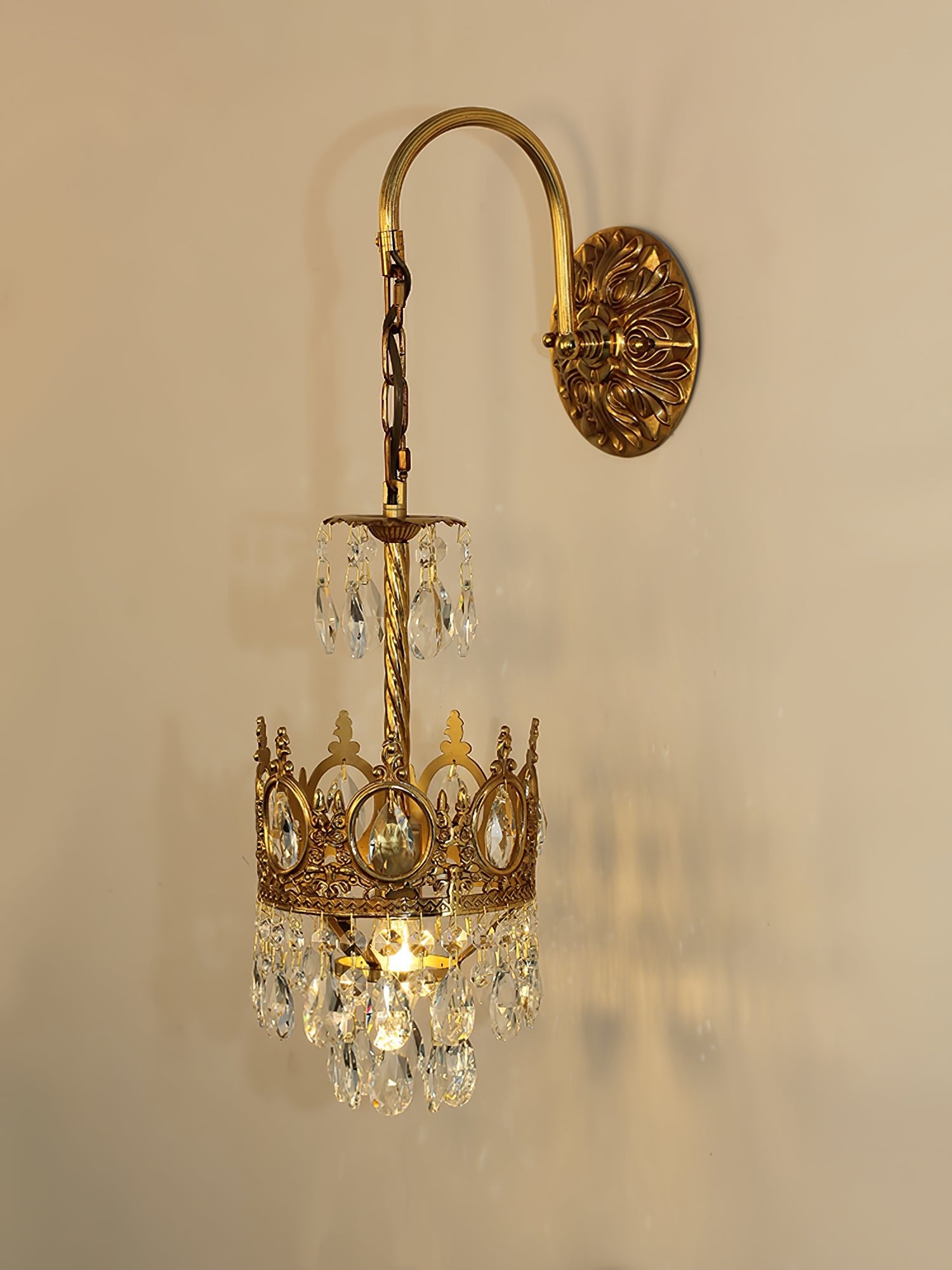 Crystal Crown Wall Light - Elegant LED Sconce for Bedroom, Living Room & Hallway Decor - Perfect for Home Lighting and Interior Design