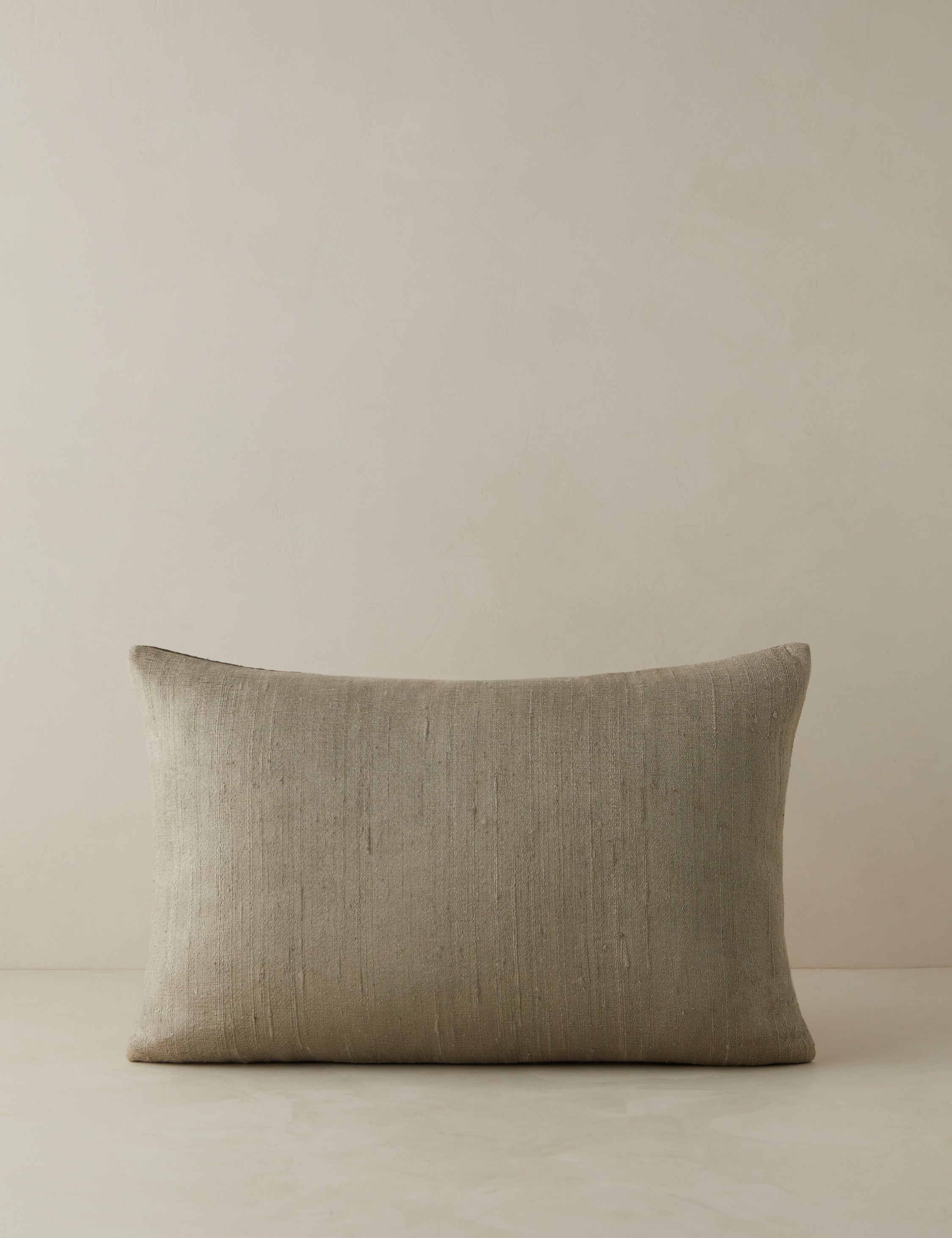 James Perkins Event Horizon Silk Pillowcase - Luxury 100% Mulberry Silk Pillow Cover for Hair & Skin Care - Perfect for Home, Travel & Gift Giving