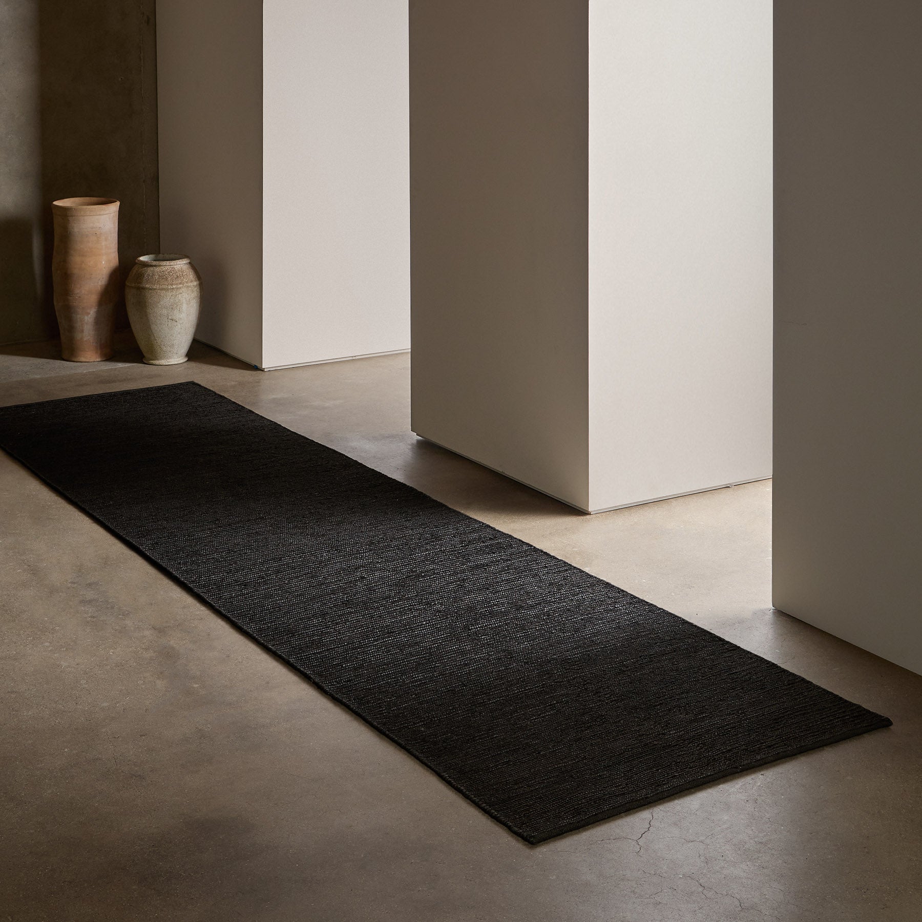 Eco-Friendly Jute Runner Rug - Charcoal Gray, Non-Slip Natural Fiber Floor Mat for Hallway, Kitchen, or Entryway Decor