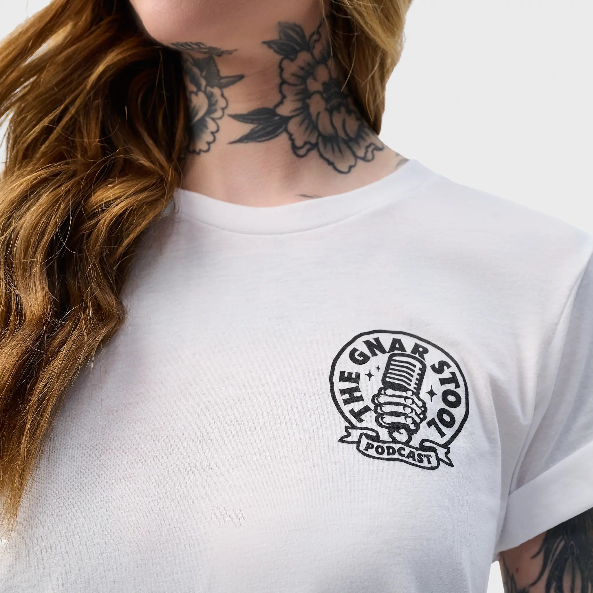 Gnar Stool Podcast T-Shirt - Funny & Trendy Graphic Tee for Men & Women - Perfect for Podcast Fans, Comedy Lovers & Streetwear Enthusiasts