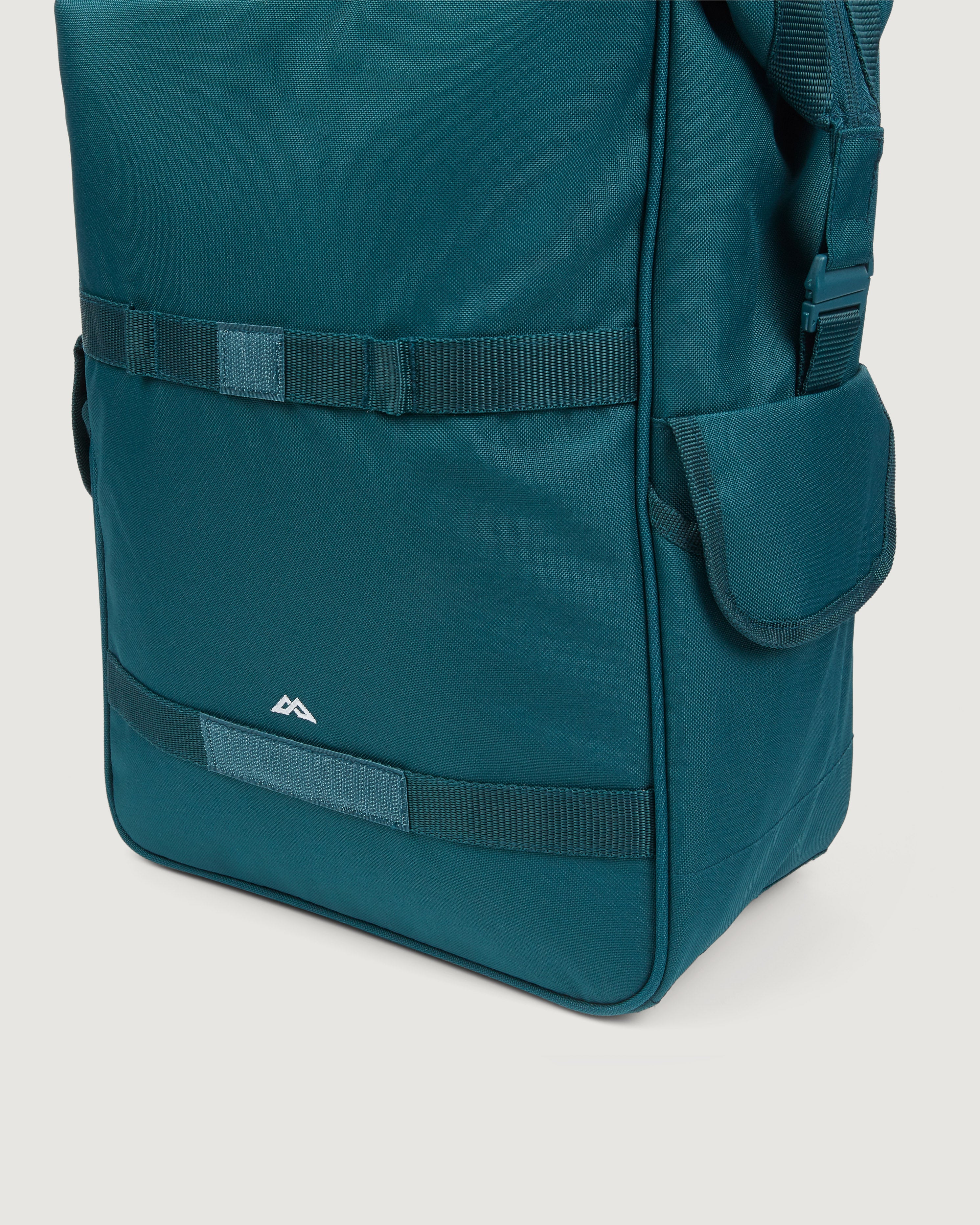 Roamer 4-Person Picnic Cooler Backpack - Insulated Deep Sea Blue Outdoor Cooler Bag for Beach, Camping, Hiking & Picnics