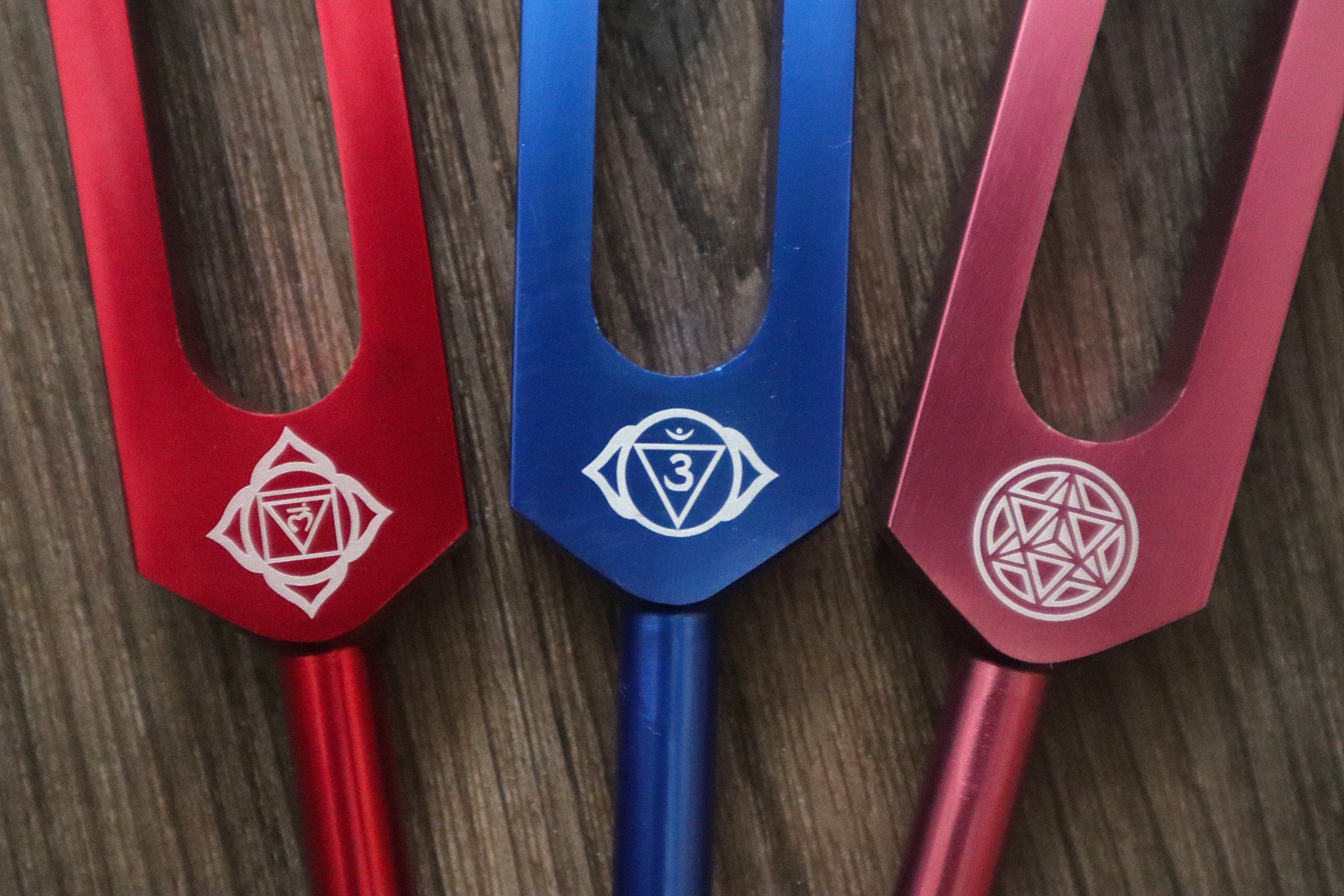 432Hz Lotus Mandala Chakra Tuning Fork Set - 10 Tuning Forks & Crystal Attenuators with Protective Cases for Sound Healing, Meditation & Energy Balancing