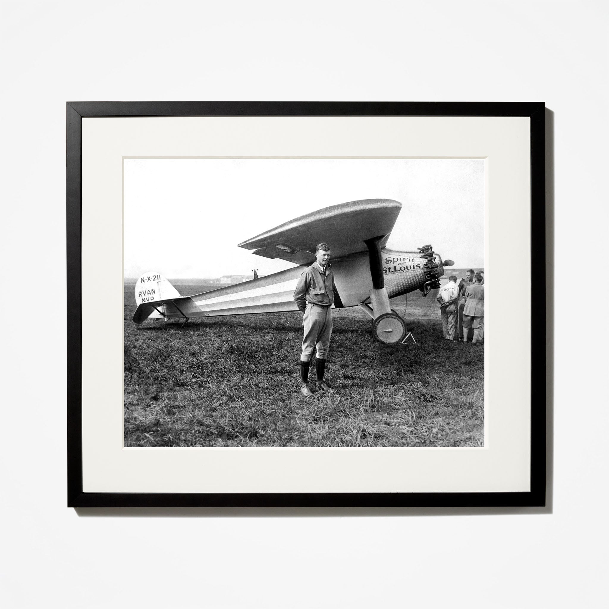 Charles Lindbergh Biography - Aviation Pioneer & American Hero | Perfect for History Enthusiasts & Aviation Fans
