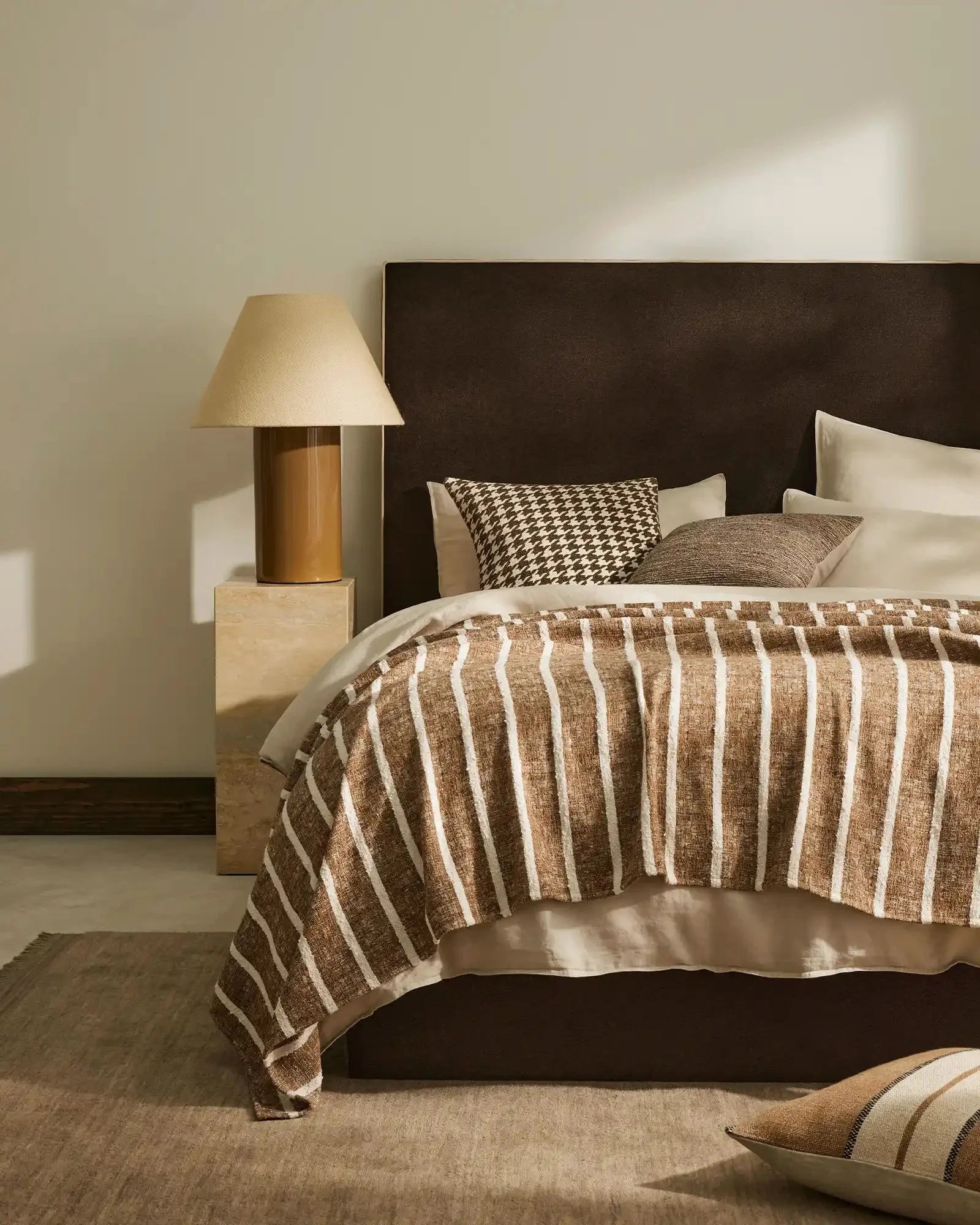 Giovanni Cushion Cocoa - Soft & Comfortable Throw Pillow for Sofa, Bed, Chair - Perfect for Living Room, Bedroom Decor & Home Styling