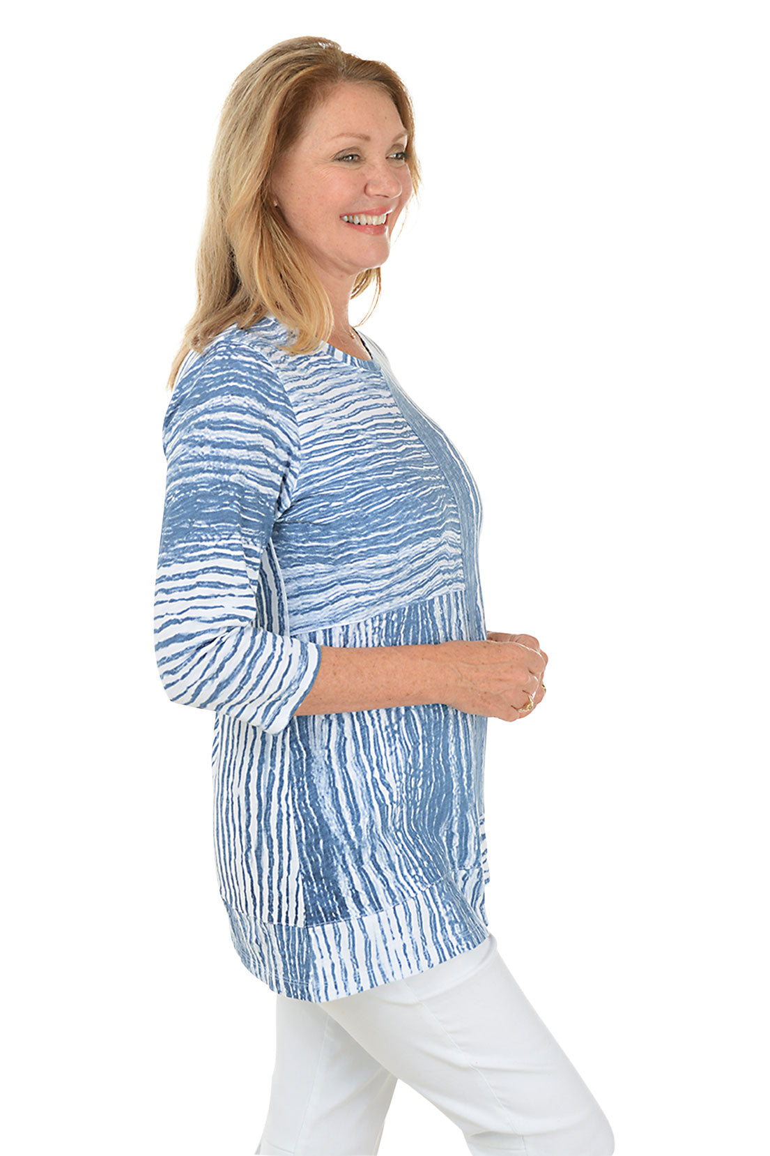 Distressed Stripe Stepped Hem T-Shirt - Trendy Casual Women's Top for Everyday Wear & Street Style Outfits