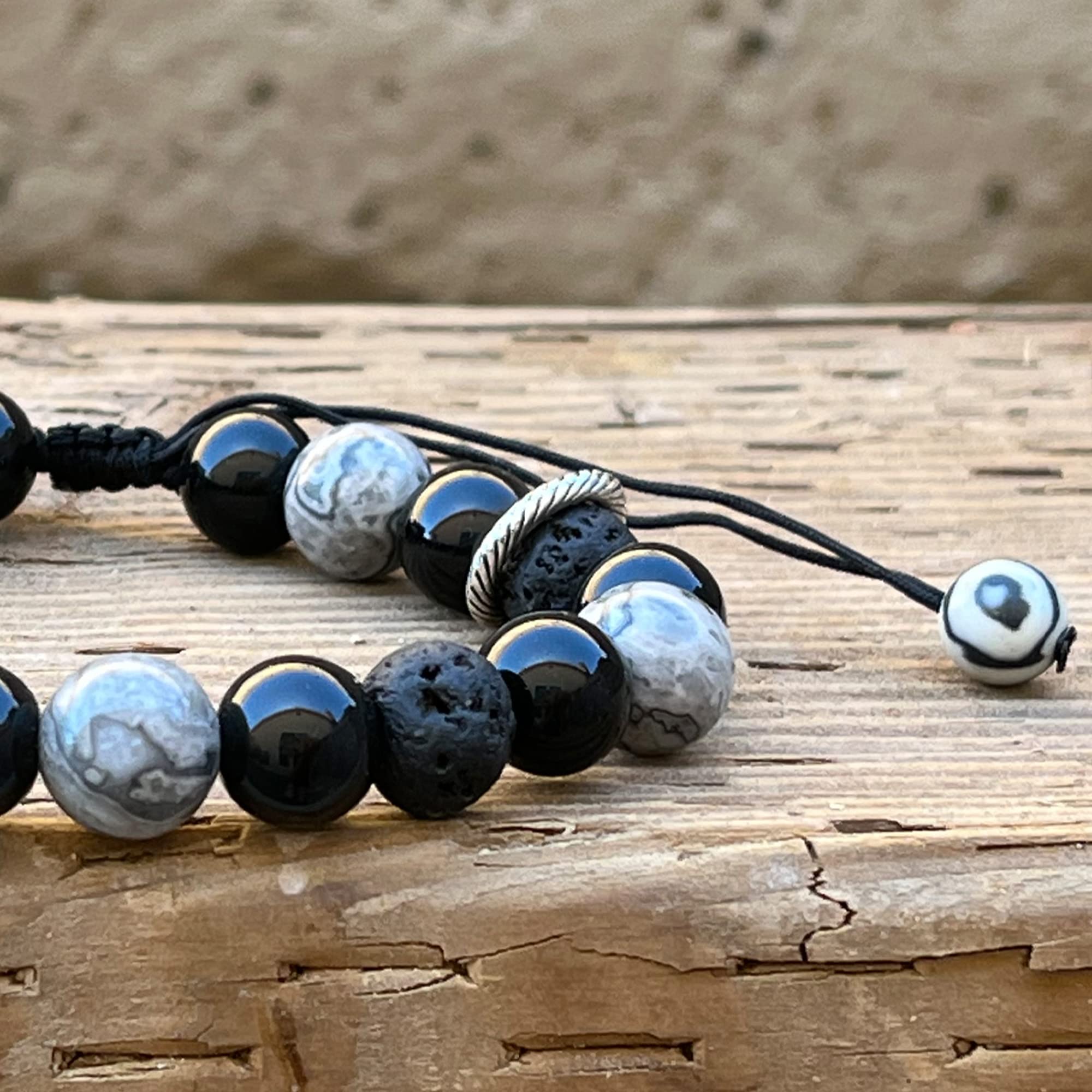 ARTSY Crafts Natural Gemstone Beads Bracelets for Men - Black Onyx Semi-Precious Stone Adjustable 7-9 Inch Wristbands, Grounding Chakra Healing Crystal Beaded Bracelet for Meditation, Anxiety Relief & Spiritual Wellness | Perfect for Yoga, Mindfulness Practice & Gift Giving
