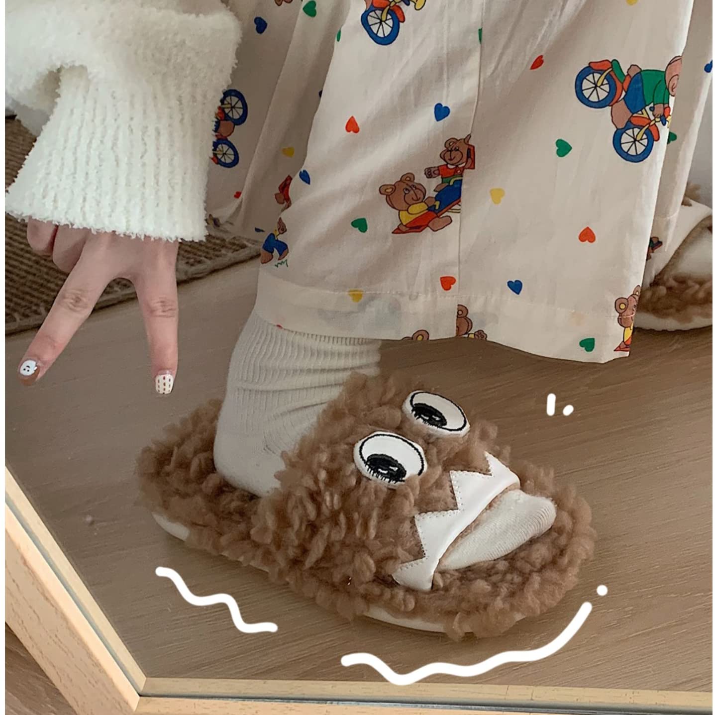 Funny Eyes Fuzzy Slippers for Women - Fluffy Kawaii House Slippers with Cute Design - Cozy Indoor Slippers for Home, Lounge & Gift Giving