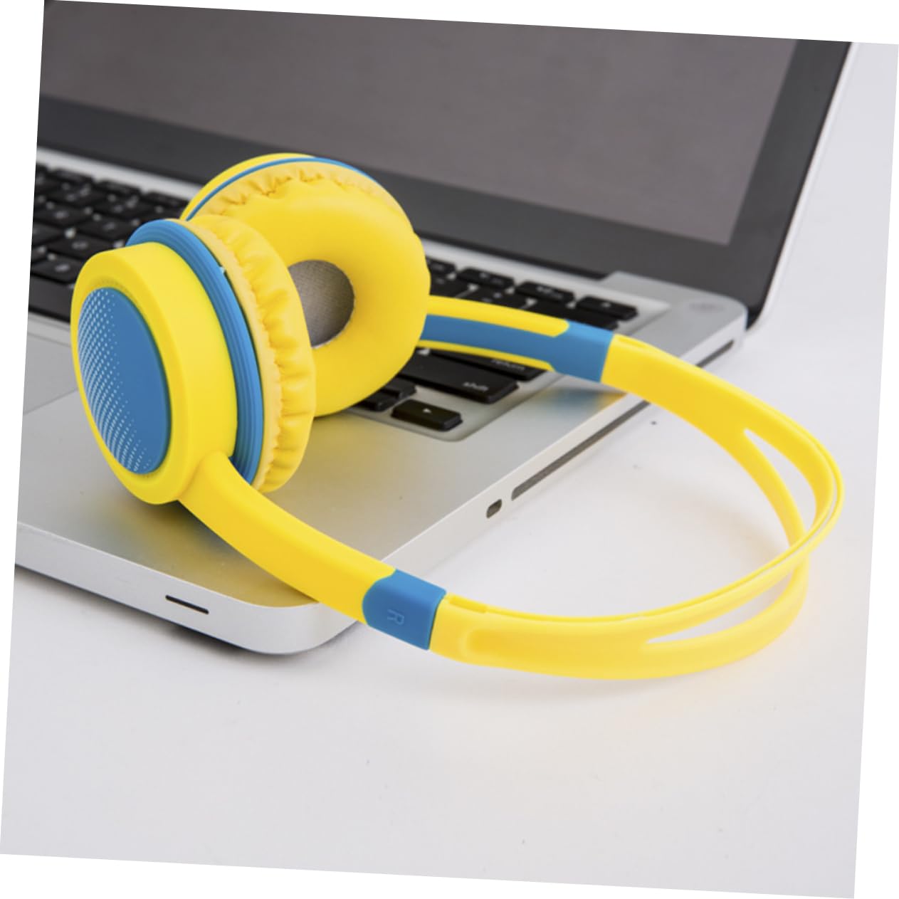 KONTONTY Kids Headphones with 85dB Volume Limiter - Safe Ergonomic Over-Ear Headset with Heavy Bass & Wire Control - Perfect for Online Learning, Travel & Home Use