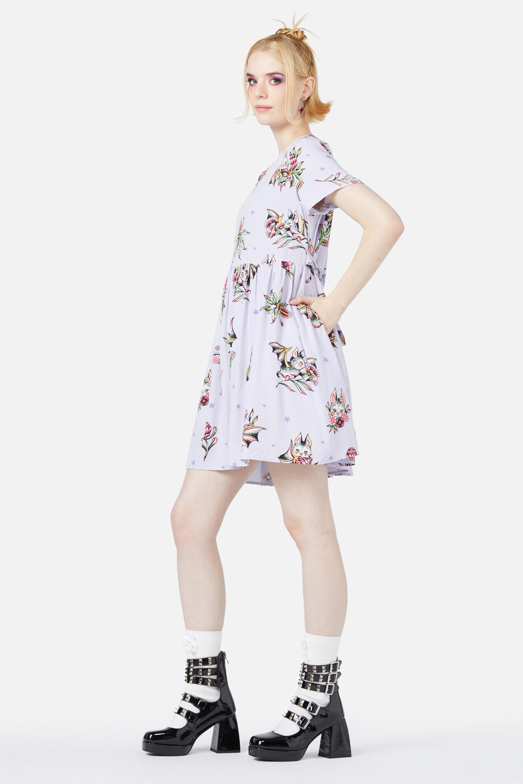 Stylish Fruity Bats Print Dress for Women - Cute & Comfortable Bat Pattern Summer Dress - Perfect for Halloween Parties, Cosplay & Casual Wear