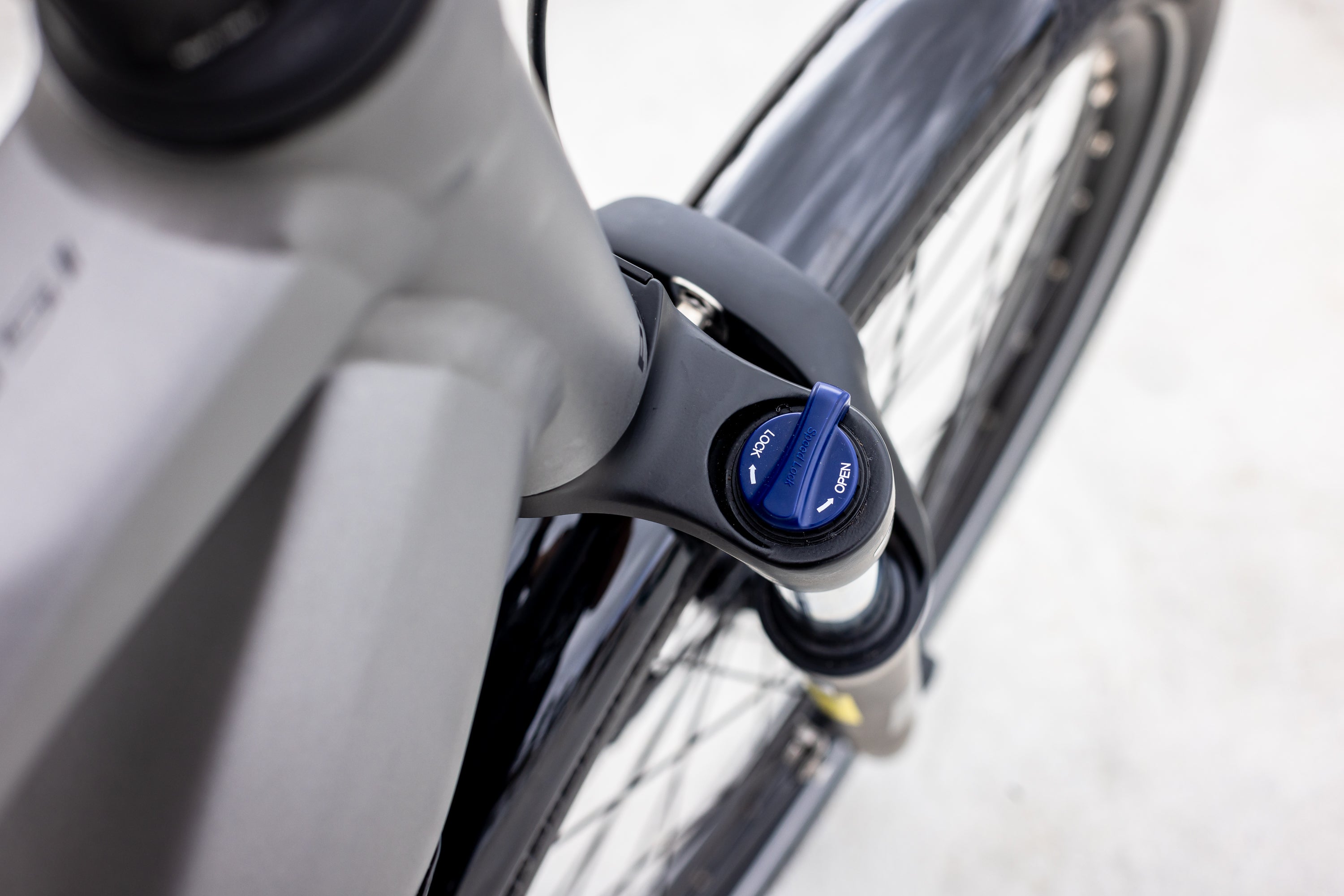 Polygon Kalosi Altera Urban Electric Bike - Lightweight Commuter eBike for Adults with Powerful Motor - Perfect for City Riding, Daily Commute & Eco-Friendly Transportation