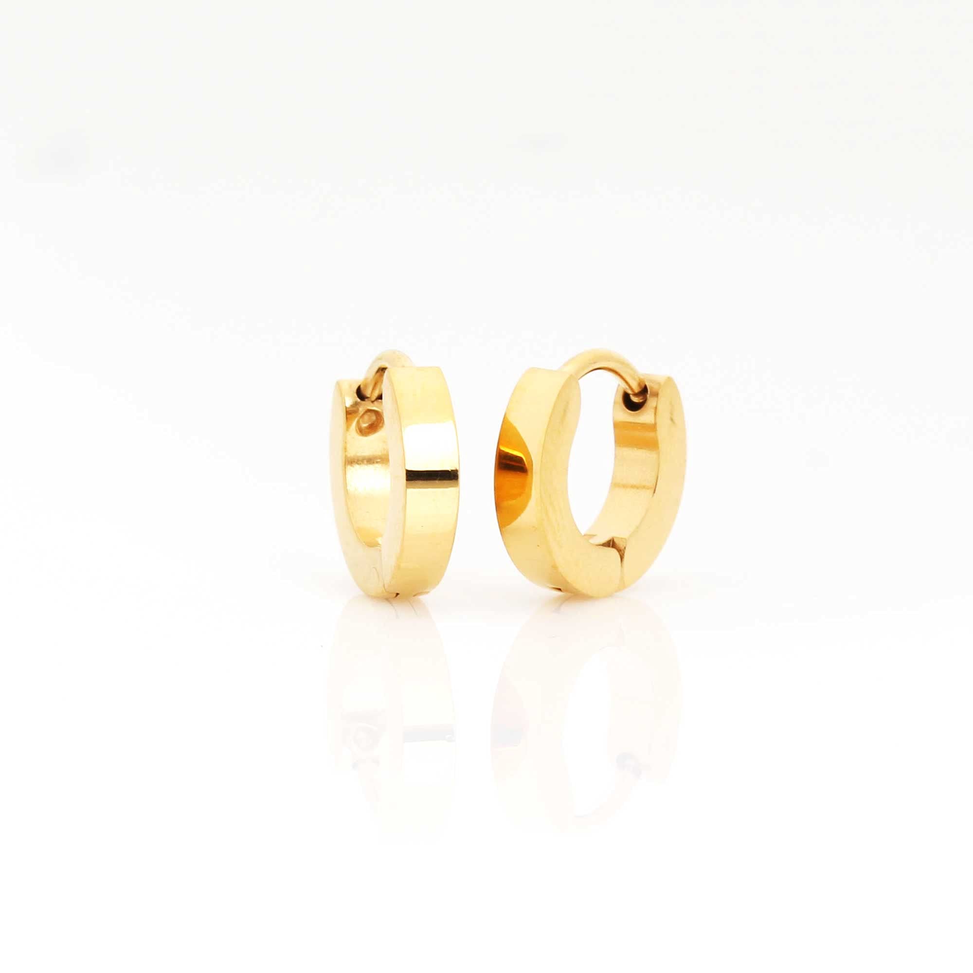 Minimalist Huggie Hoop Earrings - Tiny Angled Round Huggie Earrings for Cartilage - 1 Pair - Perfect for Everyday Wear & Stacking