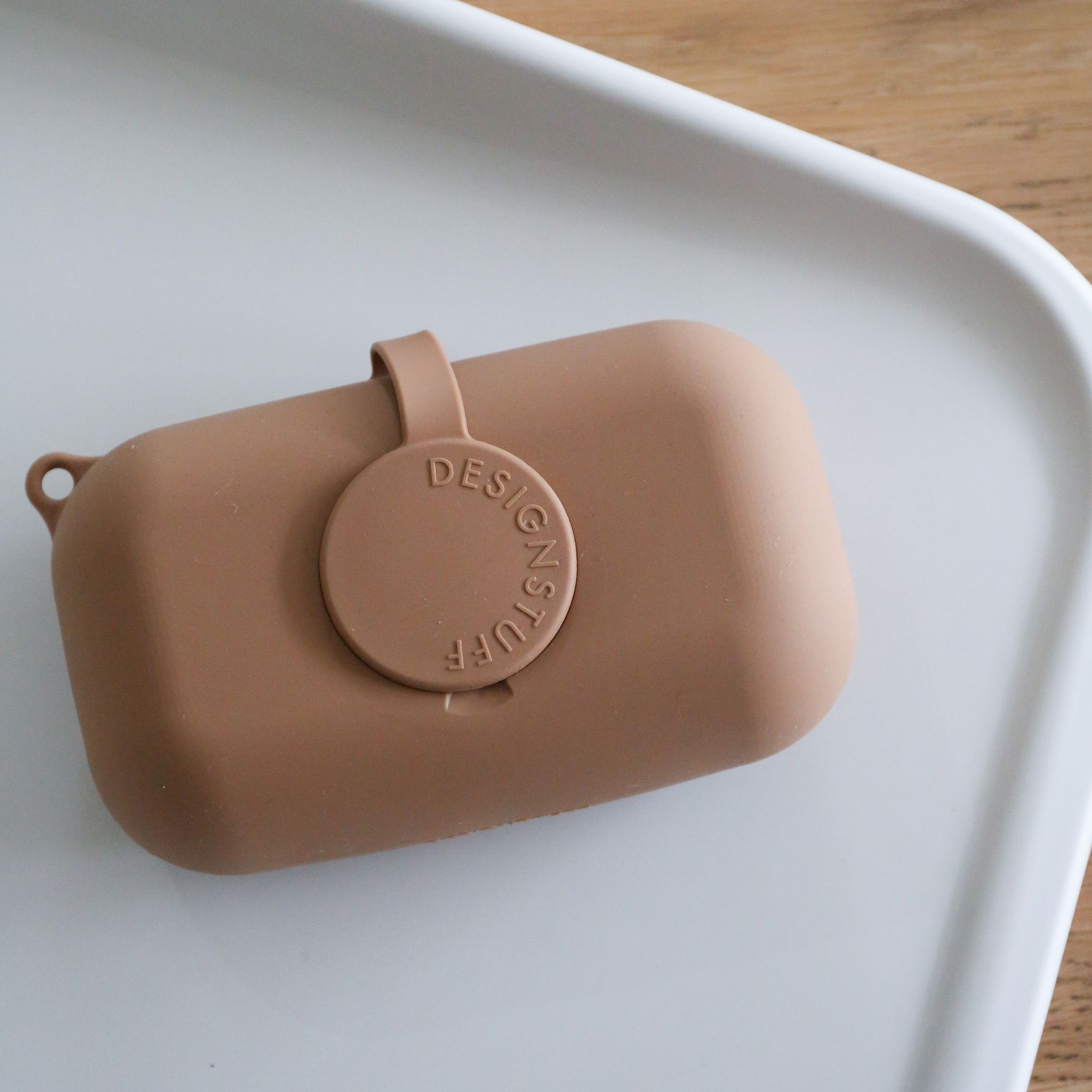 DESIGNSTUFF Wet Wipes Container with Lid - Portable & Leak-Proof Baby Wipes Case for Diaper Bags, Travel, Car, and On-the-Go Use (Camel Color)