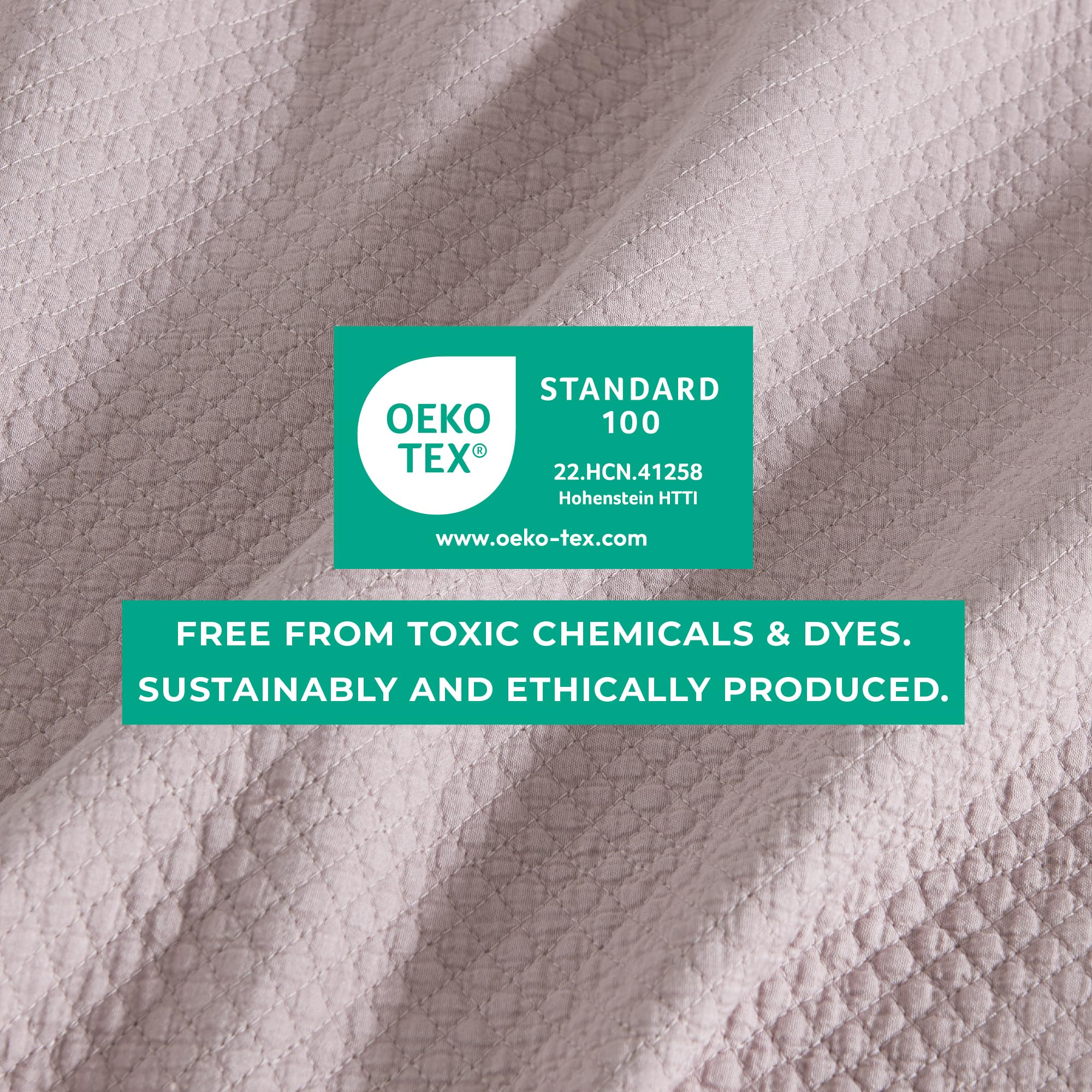 Queen Size Pink Quilt Set - Ultra-Soft Lightweight Bedding for Dorms & Teens