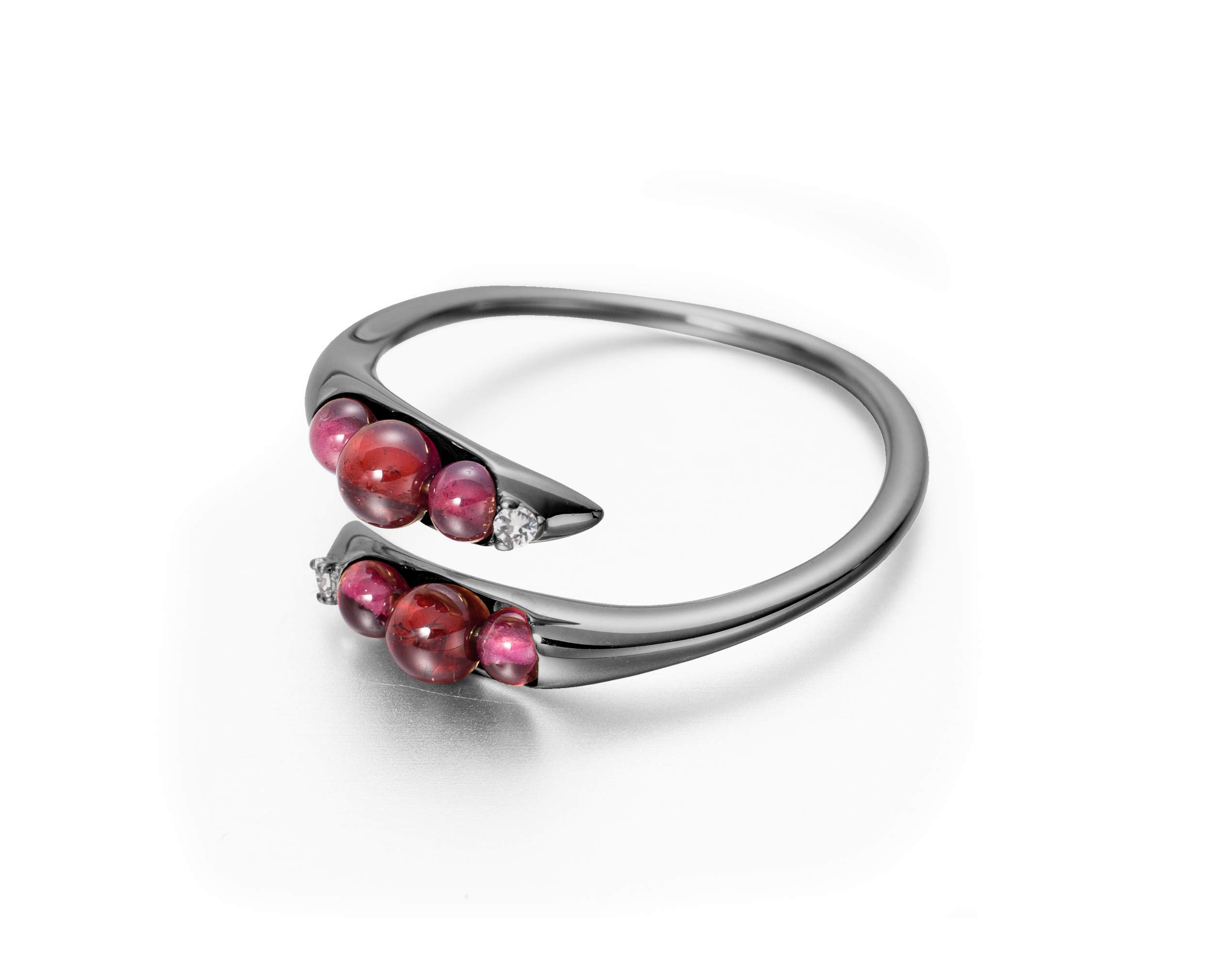 Majade 14K Gold Garnet Ring - January Birthstone, Handmade Red Gemstone Engagement & Wedding Ring - Unique Minimalist Alternative Jewelry for Nature Lovers | Perfect for Anniversaries, Proposals & Special Occasions