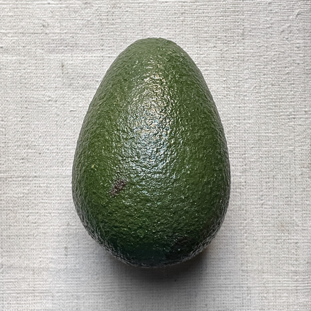 Premium Carrara Marble Avocado Holder - Elegant Kitchen Countertop Organizer for Fruits, Vegetables & Home Decor - Perfect for Modern Kitchens, Dining Tables & Gift Giving
