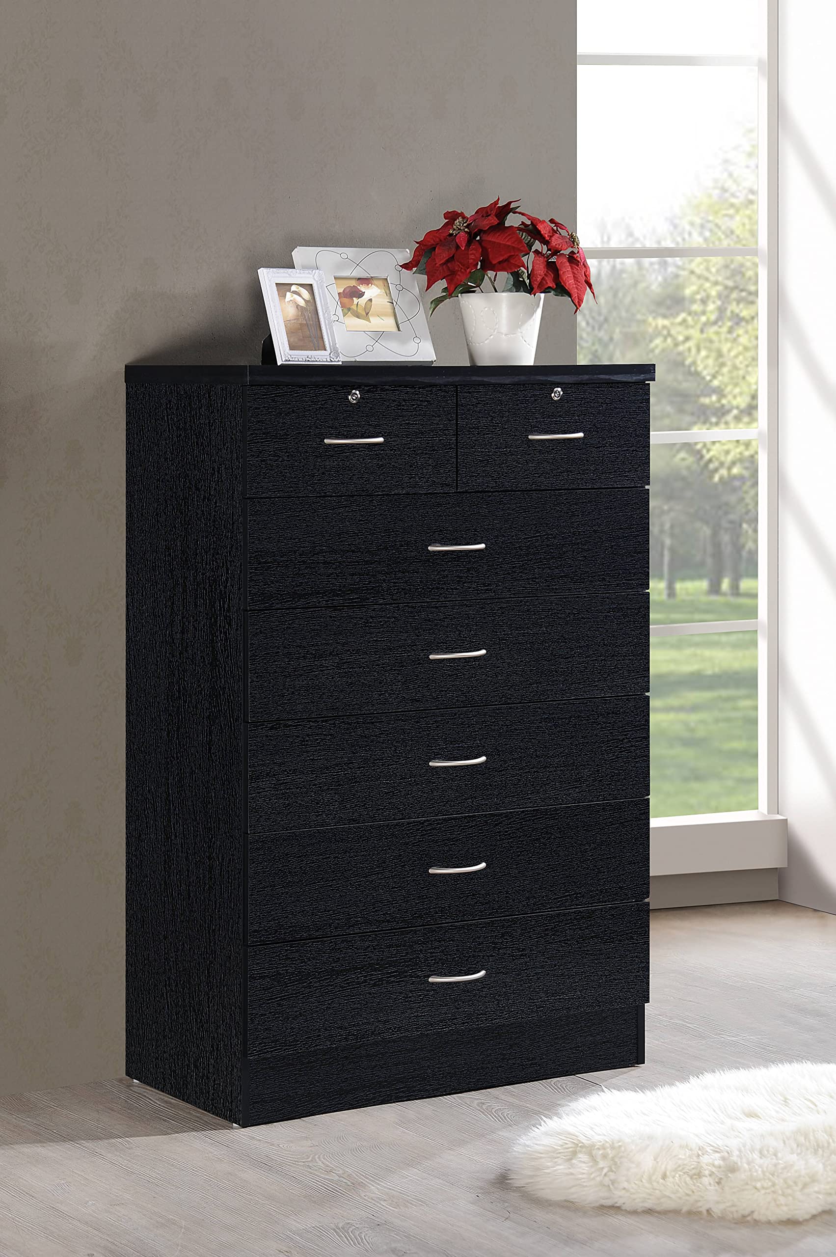 HODEDAH 7-Drawer Wooden Dresser for Bedroom, 31.5-Inch Wide Chest of Drawers with Locking Top Drawers - Black Storage Organizer for Clothes, Perfect for Master Bedroom, Guest Room or Dorm Organization