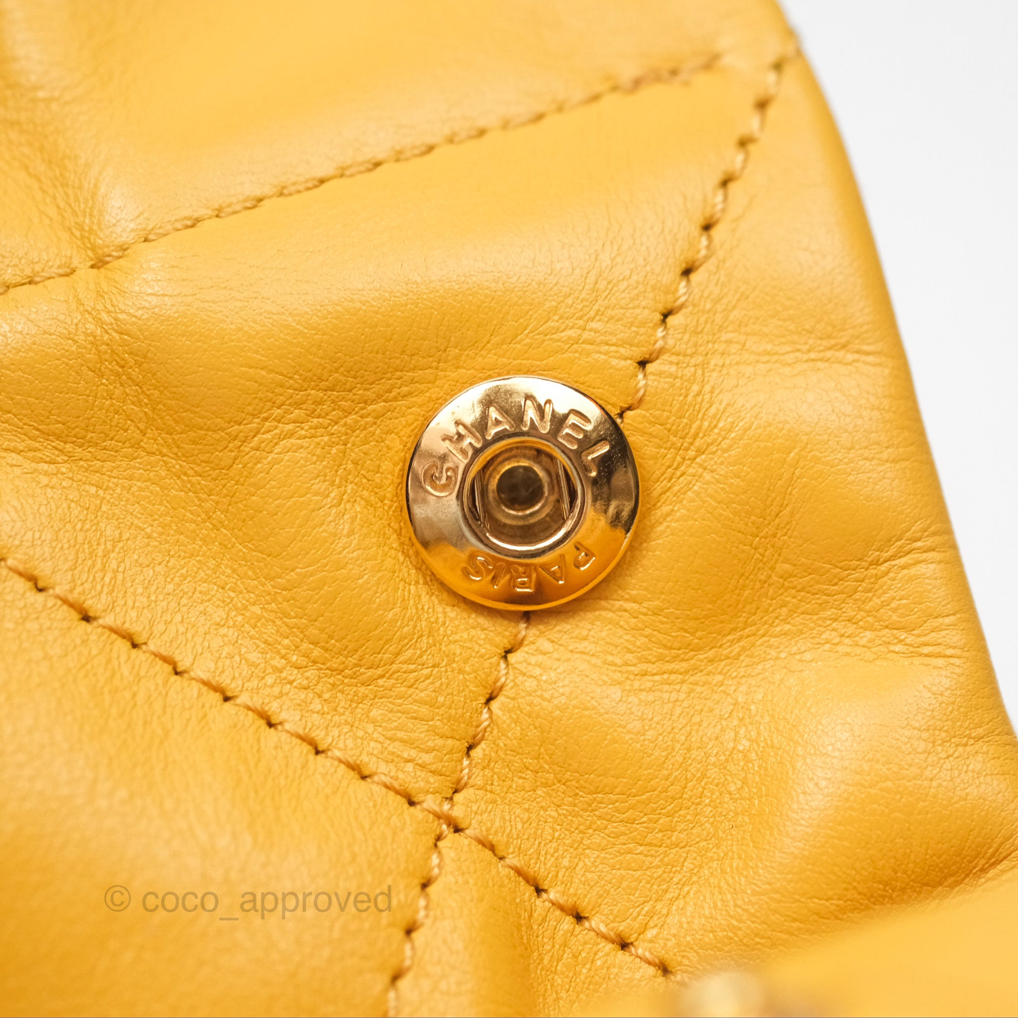 Chanel 22 Small Handbag in Mustard Yellow - Shiny Aged Calfskin Leather with Aged Gold Hardware | Luxury Crossbody Bag for Women, Perfect for Everyday Use & Special Occasions