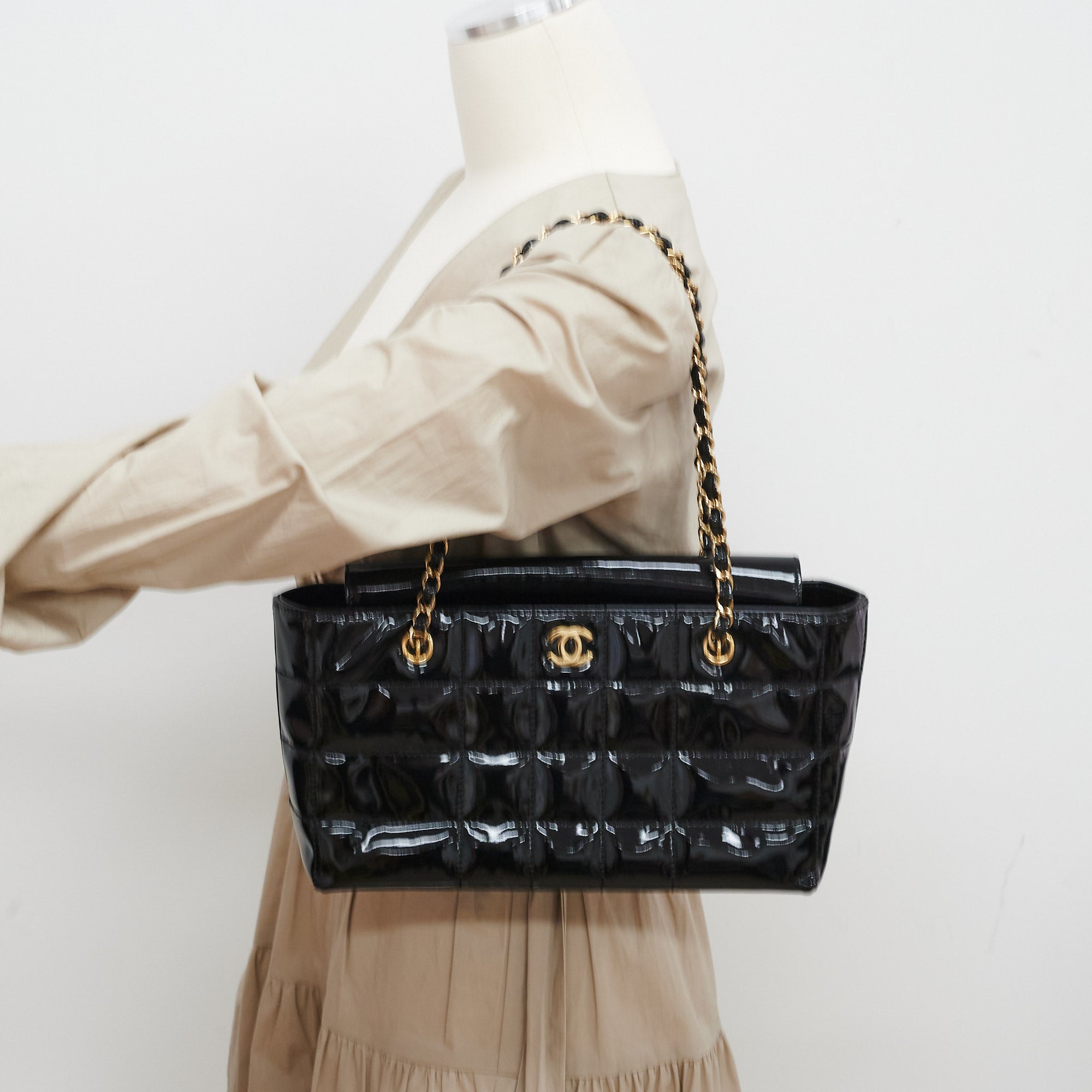 Chanel Classic Flap Bag with Chain Strap - Black Chocolate Bar Quilted Leather Shoulder Bag for Women | Perfect for Evening Parties, Date Nights & Luxury Fashion Accessories