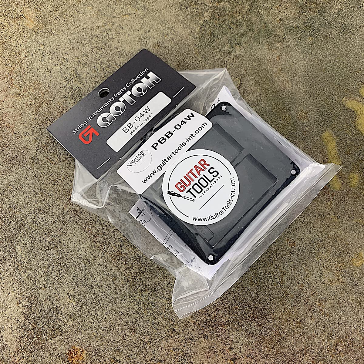 Gotoh Dual 9 Volt Battery Box - Premium Guitar Pedal Power Supply for Effects Pedals & Music Equipment - Perfect for Live Performances & Studio Recording