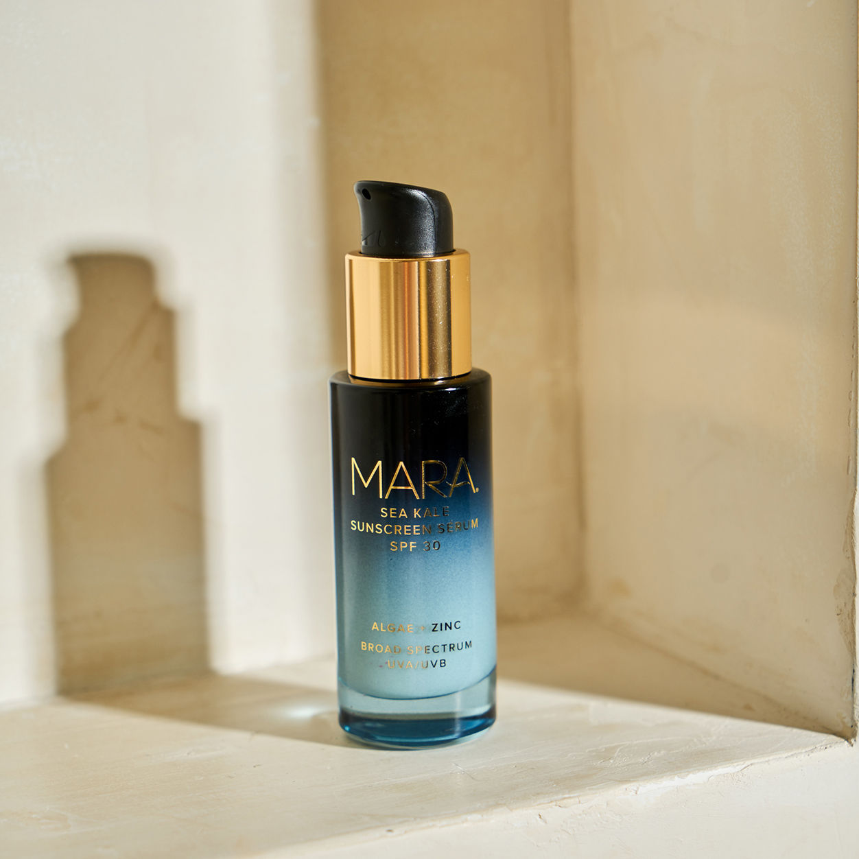 Algae and Zinc Sea Kale Sunscreen Serum SPF 30 - Natural Mineral Sun Protection for Face & Body - Perfect for Beach, Swimming & Outdoor Activities