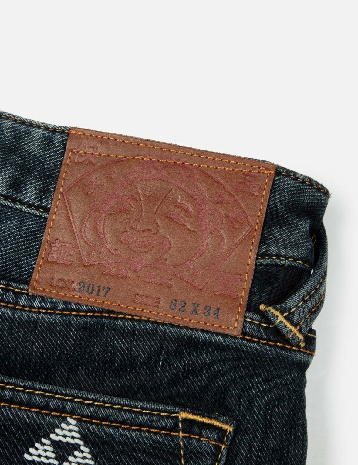 Stylish Seagull Embroidery Carrot Fit Jeans with Metal Studs - Trendy High Waist Skinny Denim Pants for Women | Perfect for Casual Wear, Street Fashion & Night Out