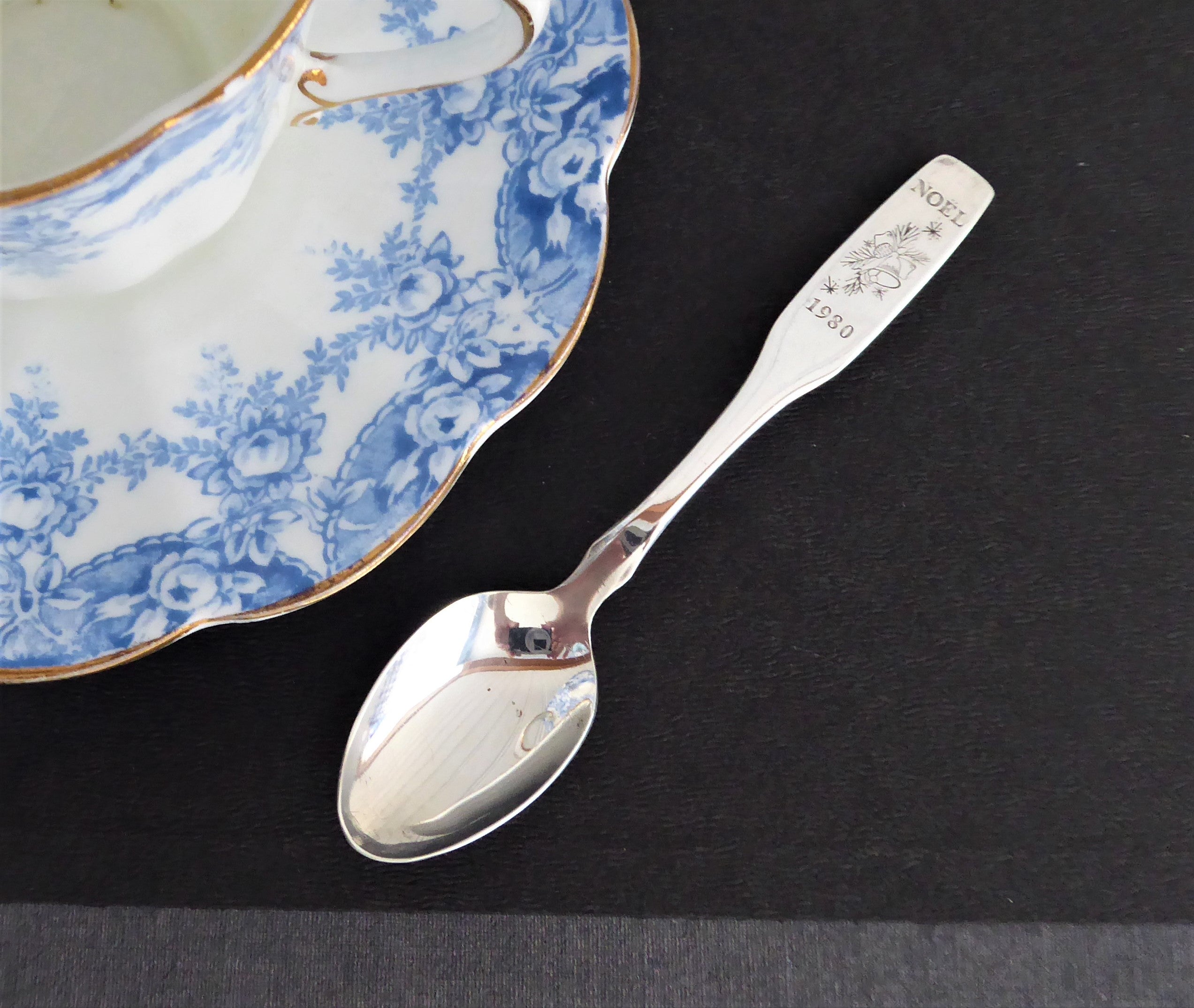 Vintage 1980 Noel Silver Commemorative Coffee Spoon - Engraved with Christmas Bells, Pine & Stars - Perfect for Holiday Gifts, Collectibles & Tea/Coffee Time