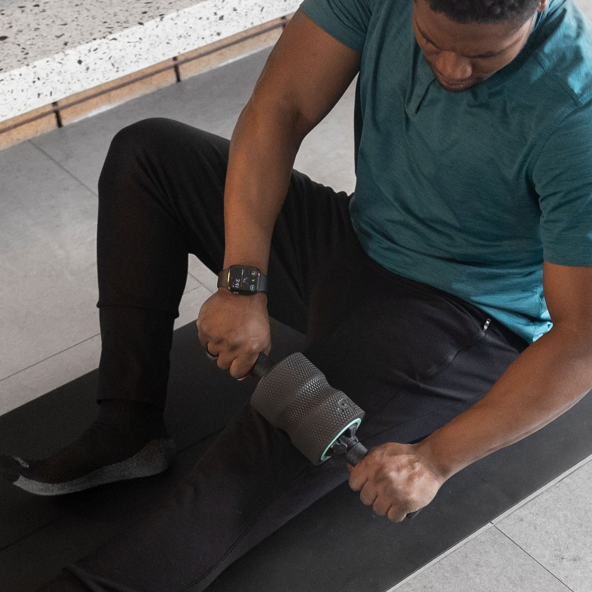Chirp Focus Muscle Roller for Deep Tissue Massage & Recovery - Portable Foam Roller for Athletes, Gym, Yoga & Pain Relief - Perfect for Post-Workout, Office & Home Use